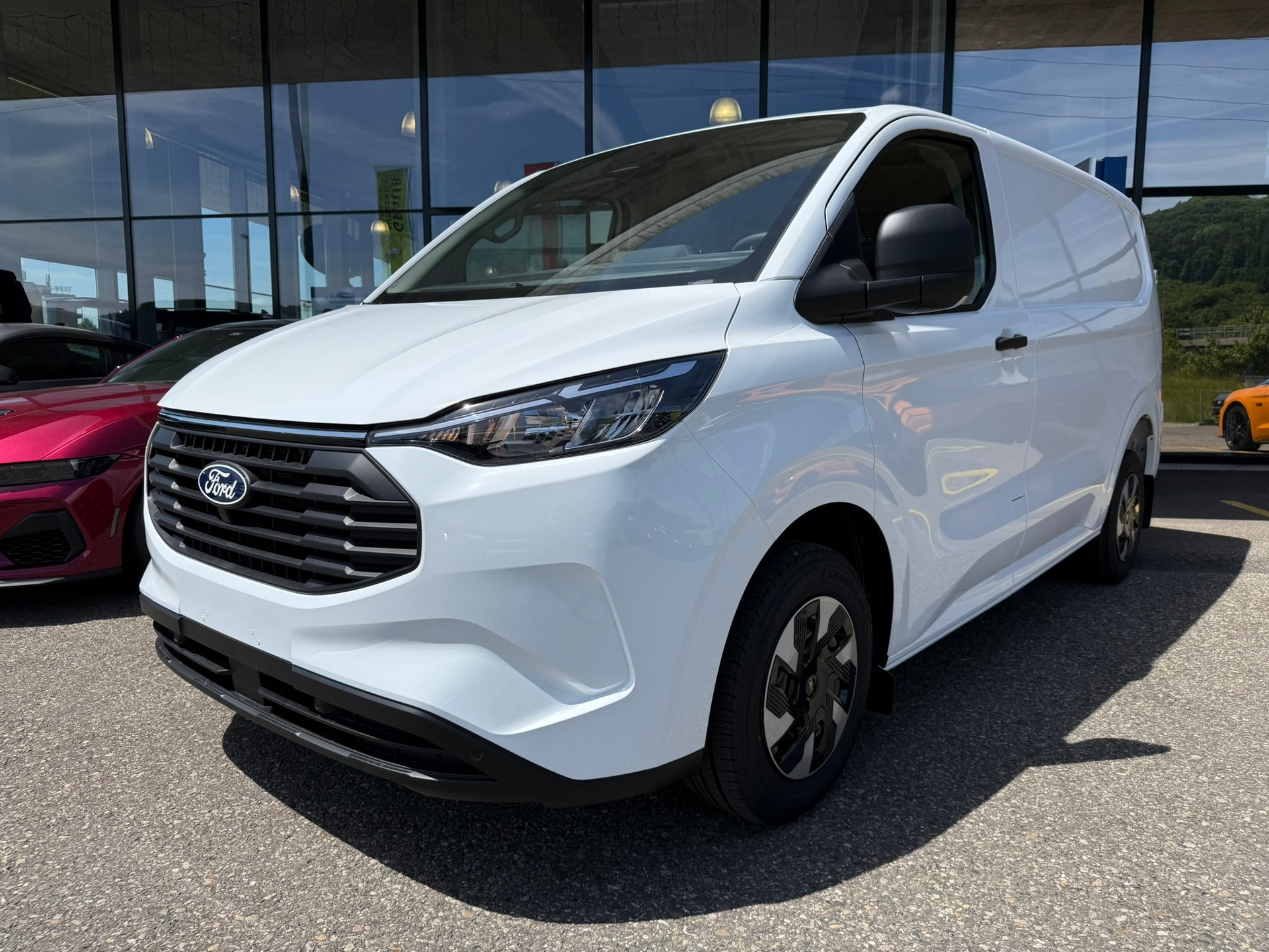FORD Transit Custom Van PHEV 320 L1H1 Trend Automat