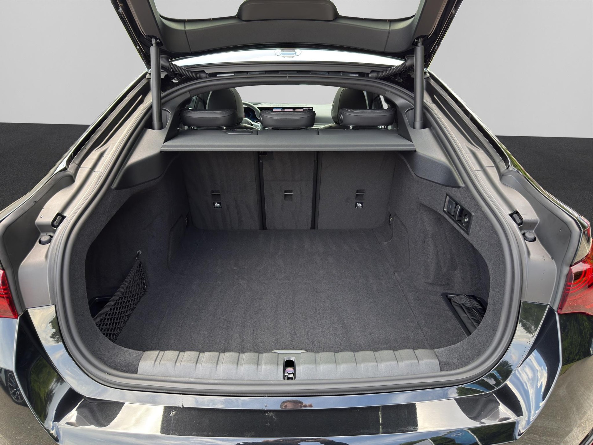 BMW i4 M60 M Sport Pro-image-18