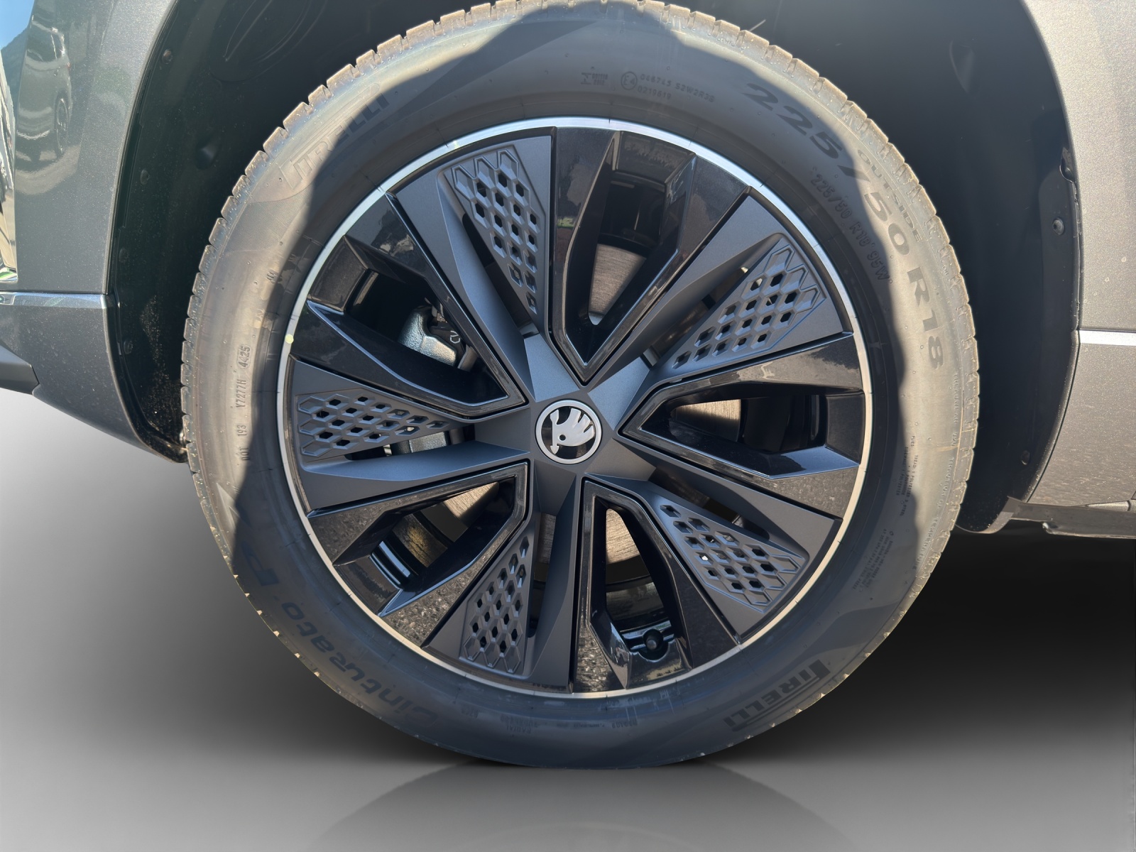 SKODA Karoq 2.0 TSI Dynamic Limited Edition 4x4 DSG-image-15