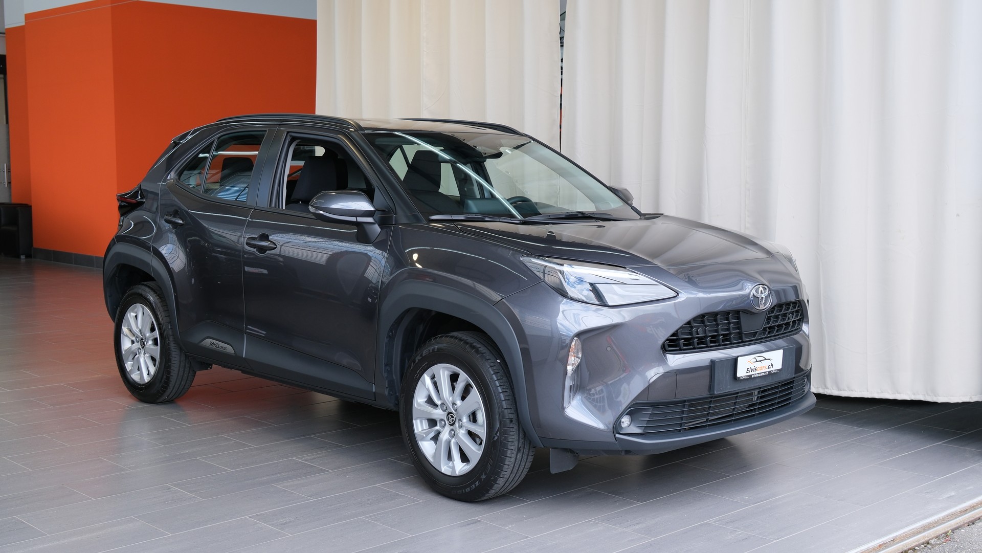 TOYOTA Yaris Cross 1.5 Trend e-CVT-showroom-element-1