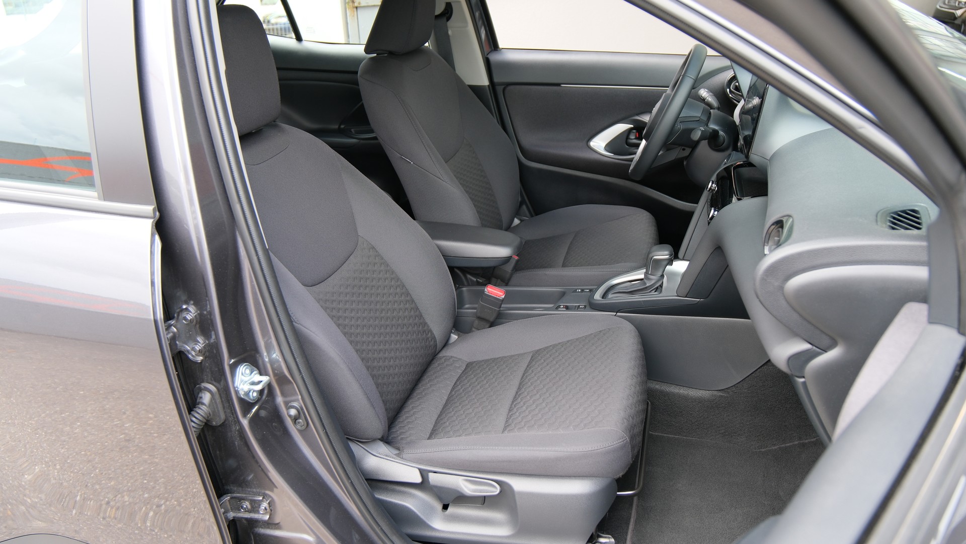 TOYOTA Yaris Cross 1.5 Trend e-CVT-image-18