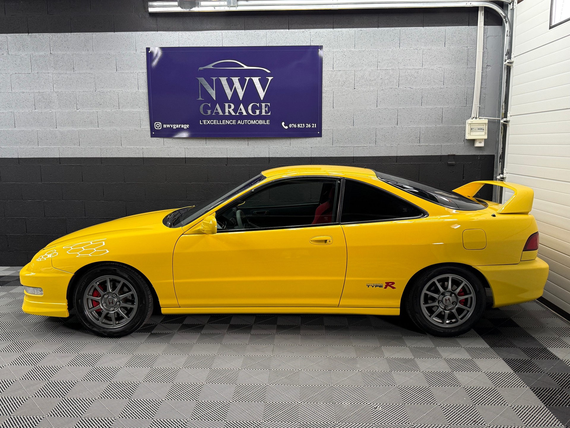 HONDA Integra Type-R 1.8 VTEC-image-2