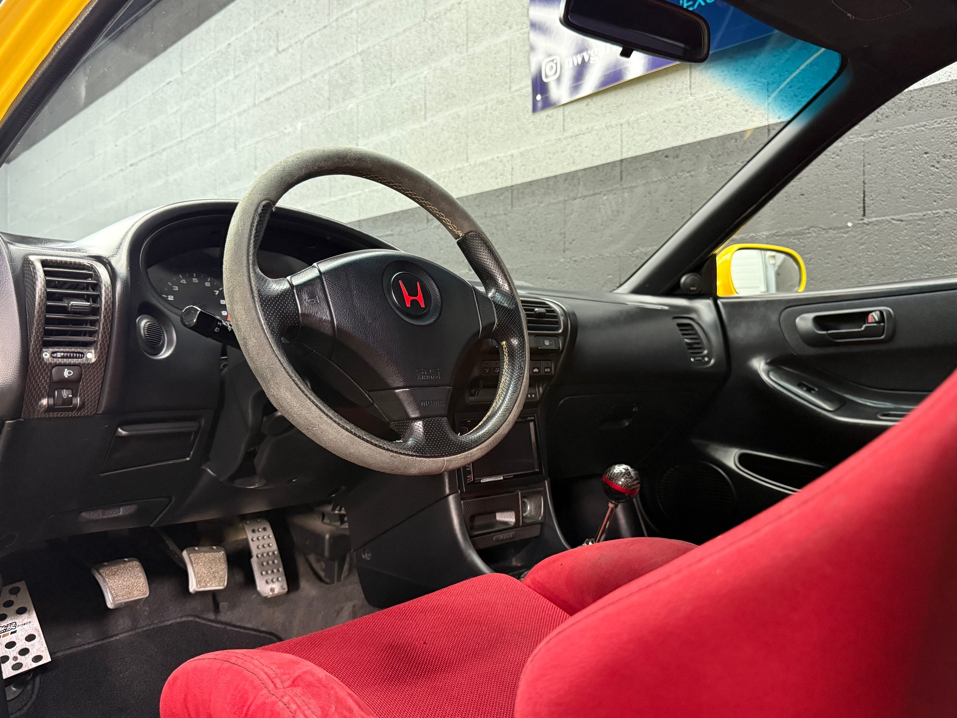 HONDA Integra Type-R 1.8 VTEC-image-12