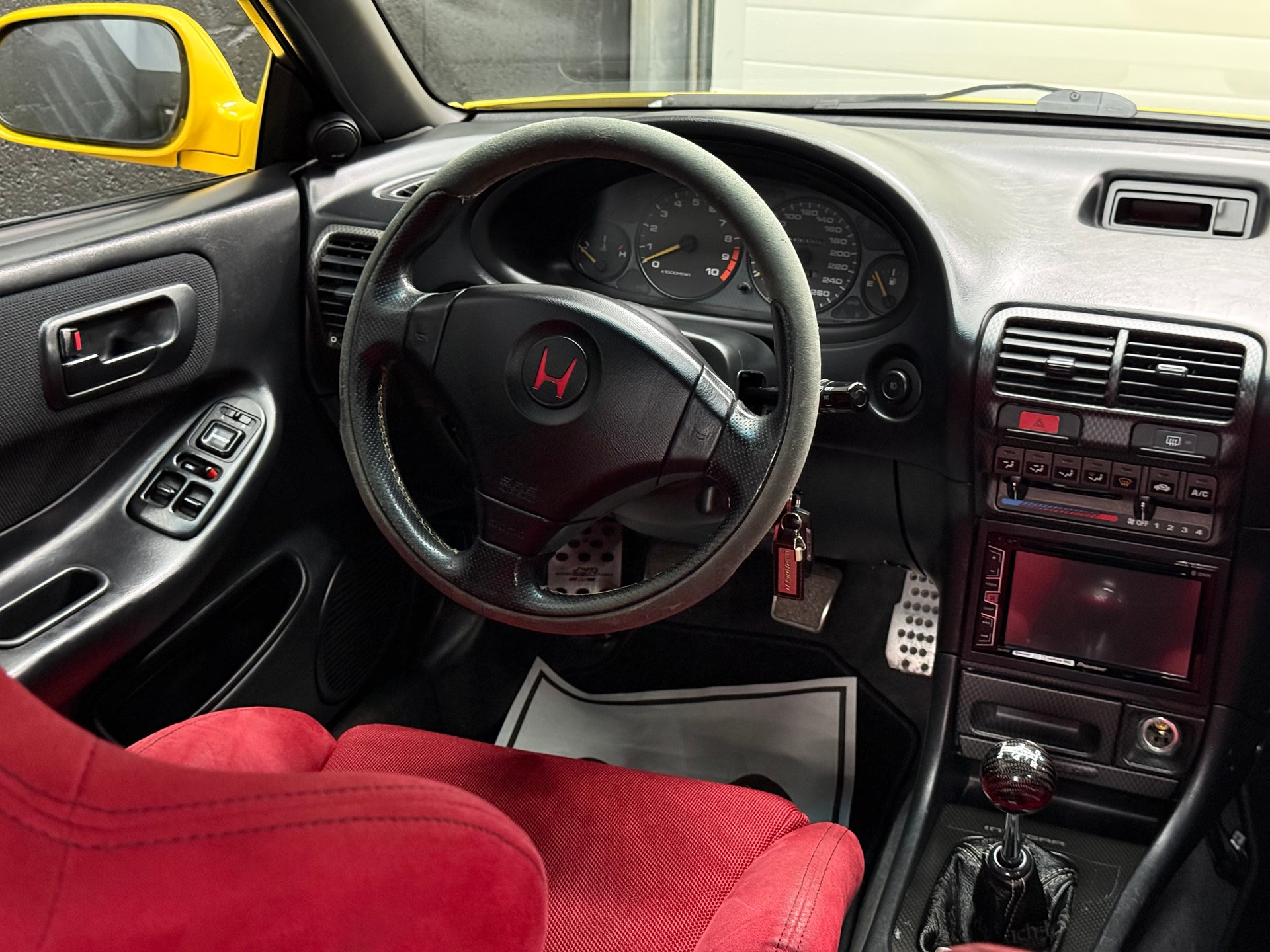 HONDA Integra Type-R 1.8 VTEC-image-11