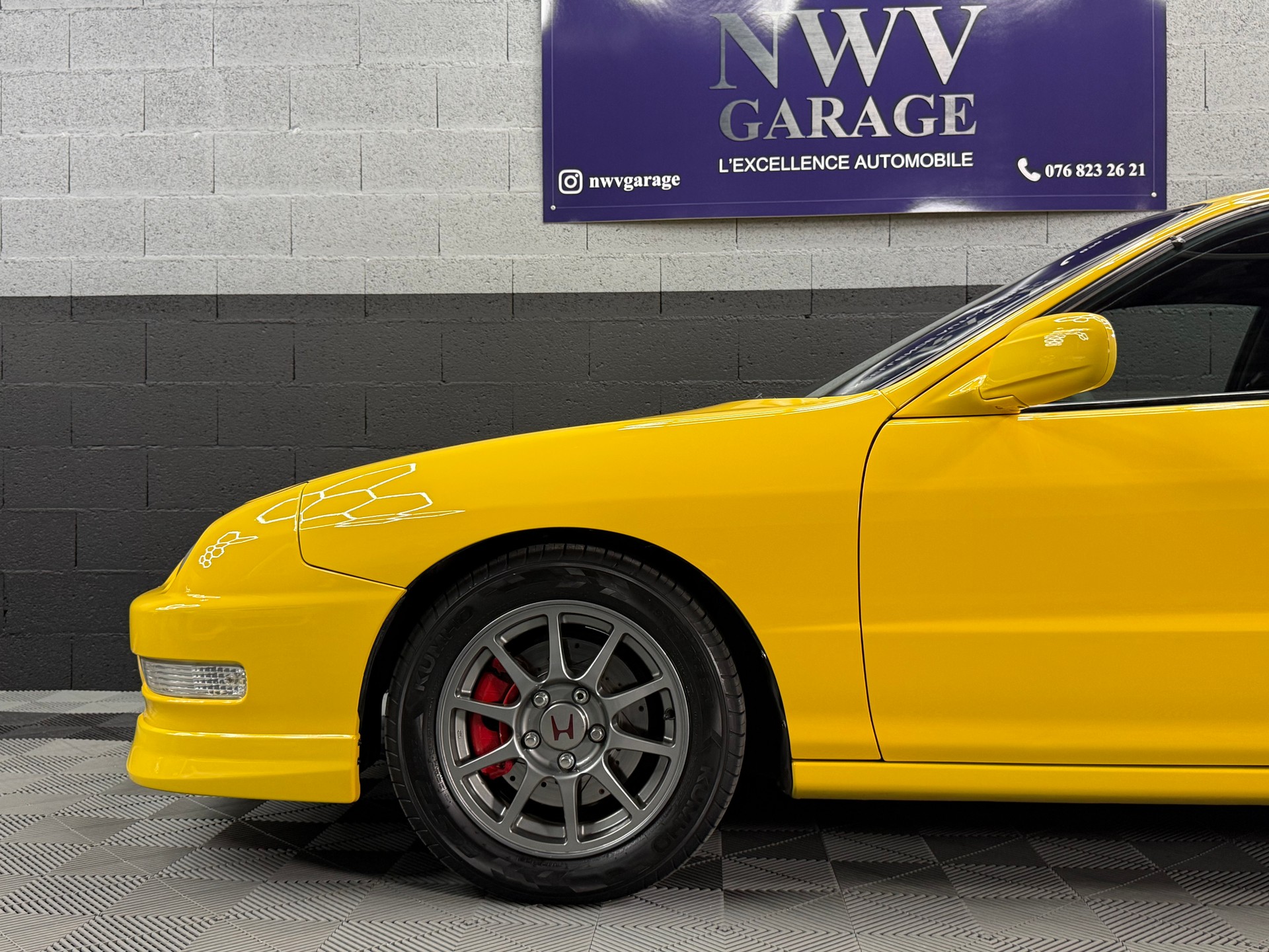 HONDA Integra Type-R 1.8 VTEC-image-1