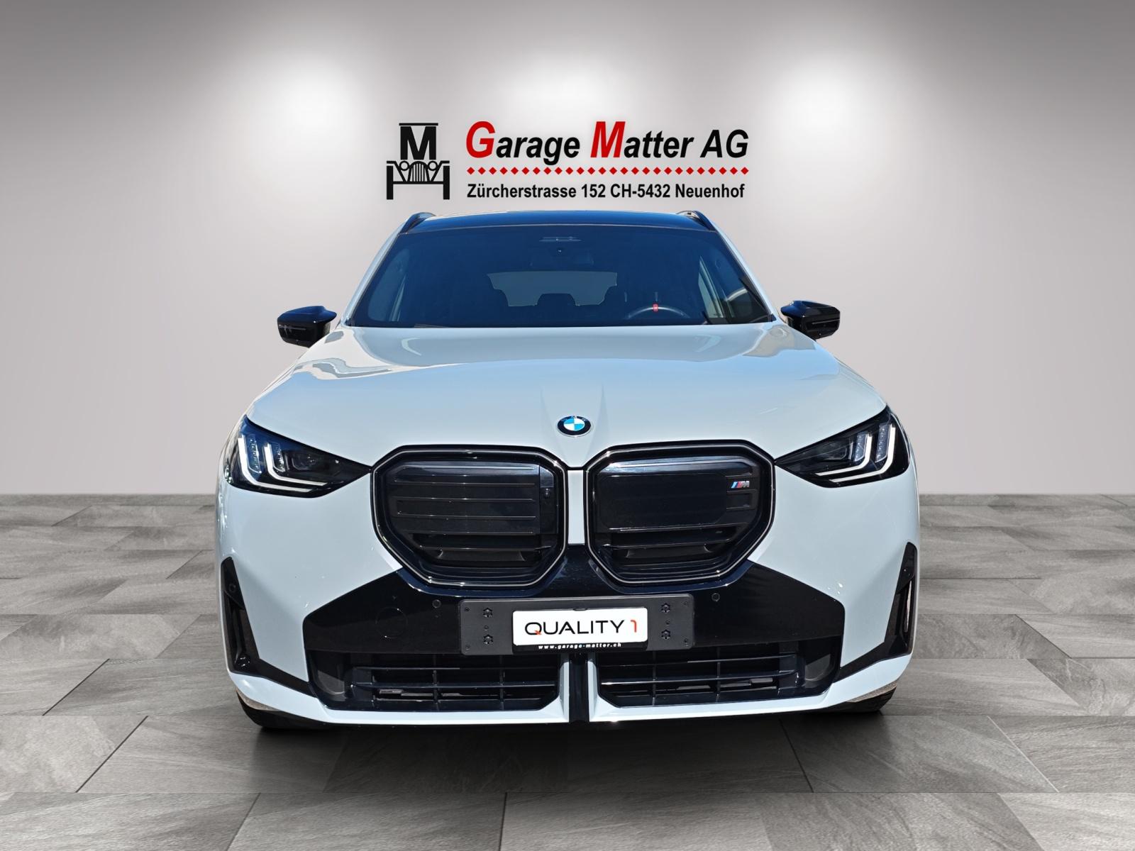 BMW X3 M50-showroom-element-2