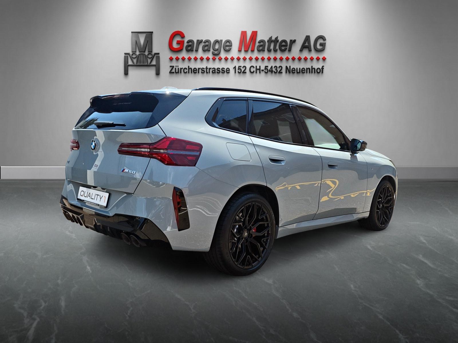 BMW X3 M50-showroom-element-3