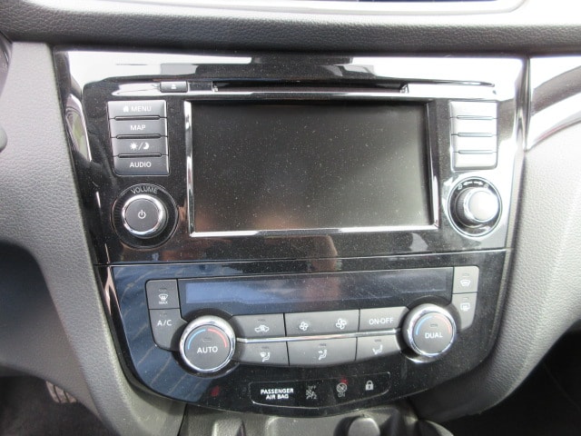 NISSAN Qashqai 1.7 dCi Acenta 4x4-image-8