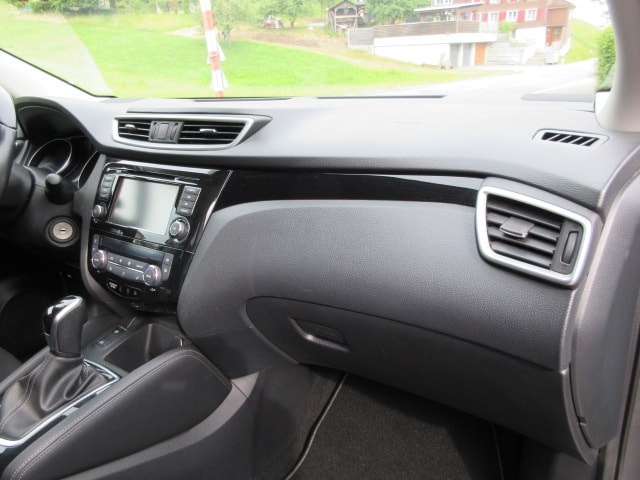 NISSAN Qashqai 1.7 dCi Acenta 4x4-image-12