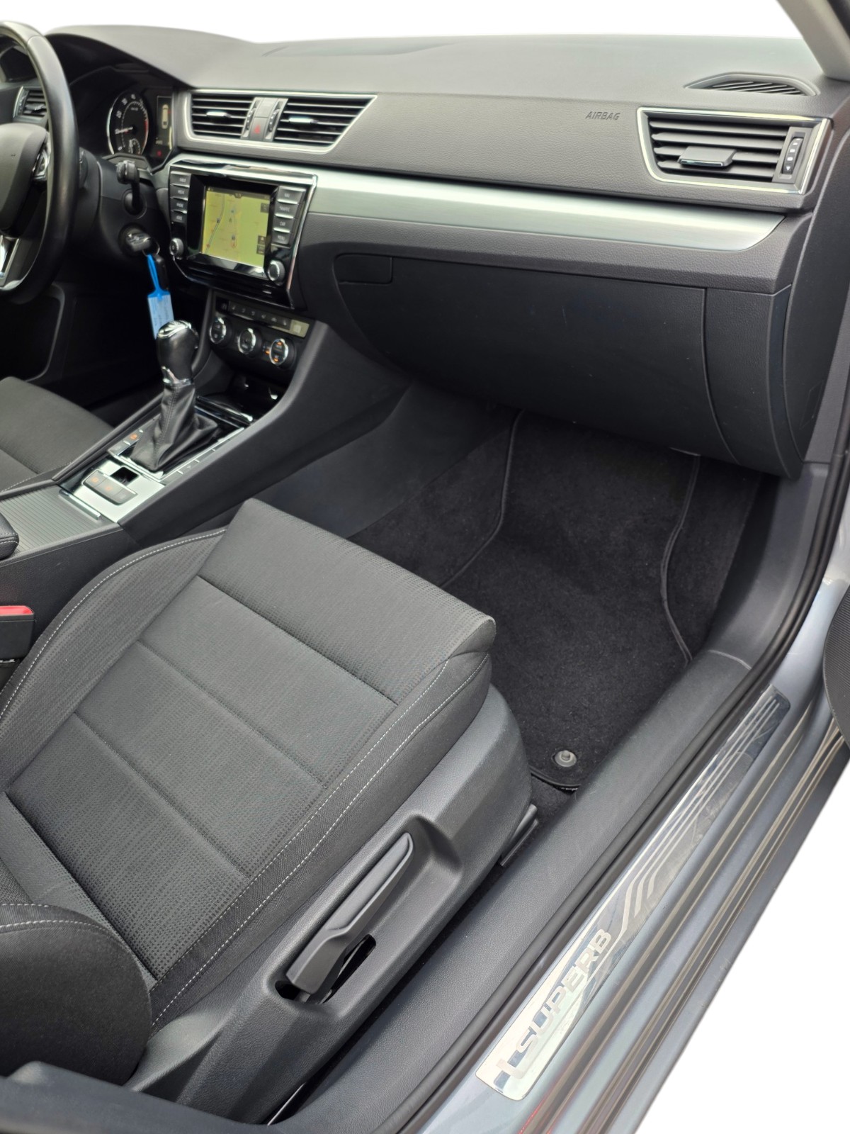 SKODA Superb Combi 1.4 TSI ACT Style DSG-image-13