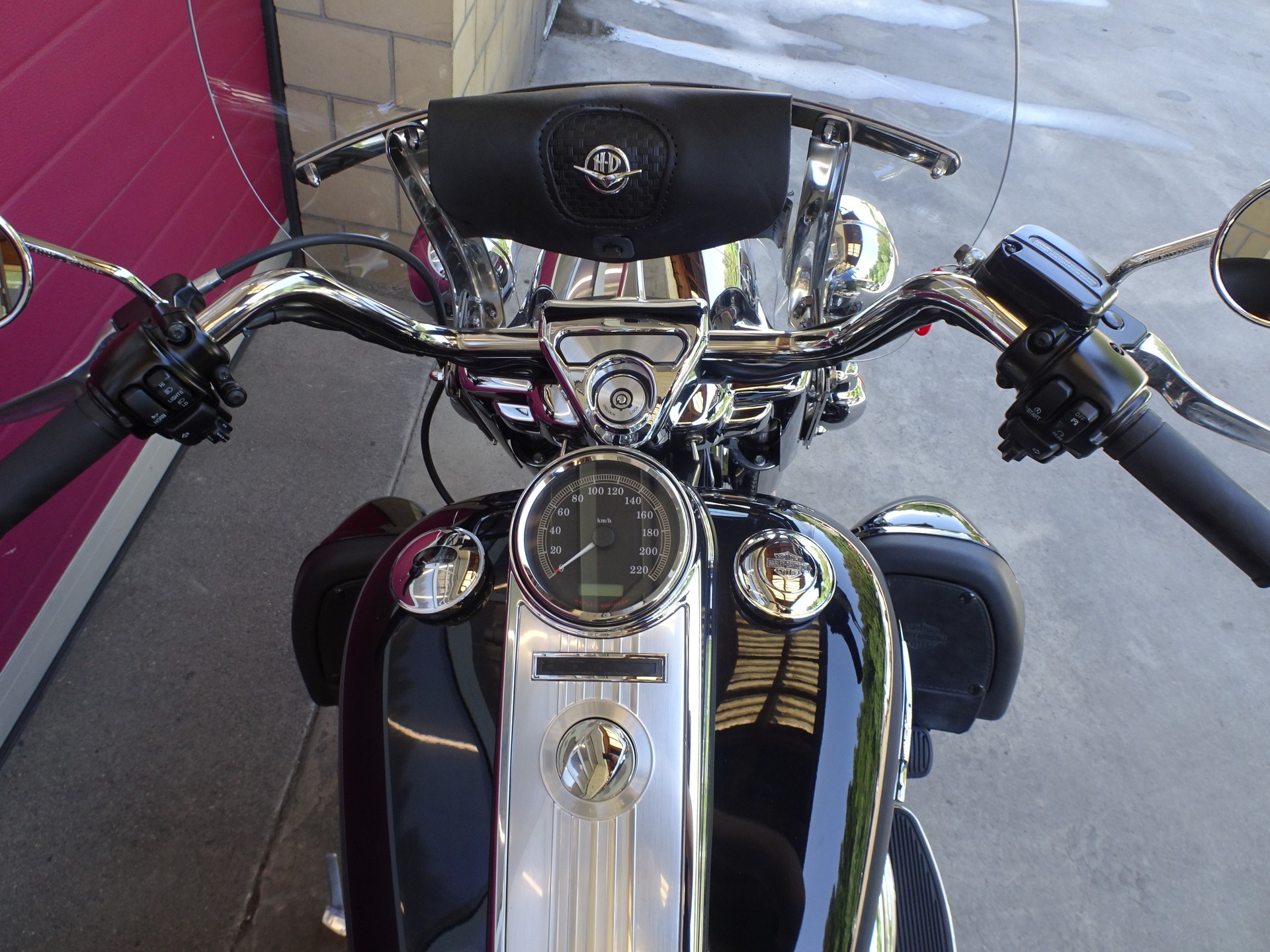 HARLEY-DAVIDSON FLHRC Road King Classic 103 ABS-image-5