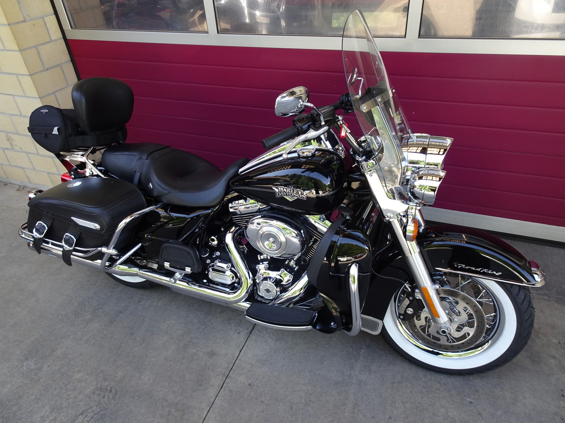 HARLEY-DAVIDSON FLHRC Road King Classic 103 ABS-image-15