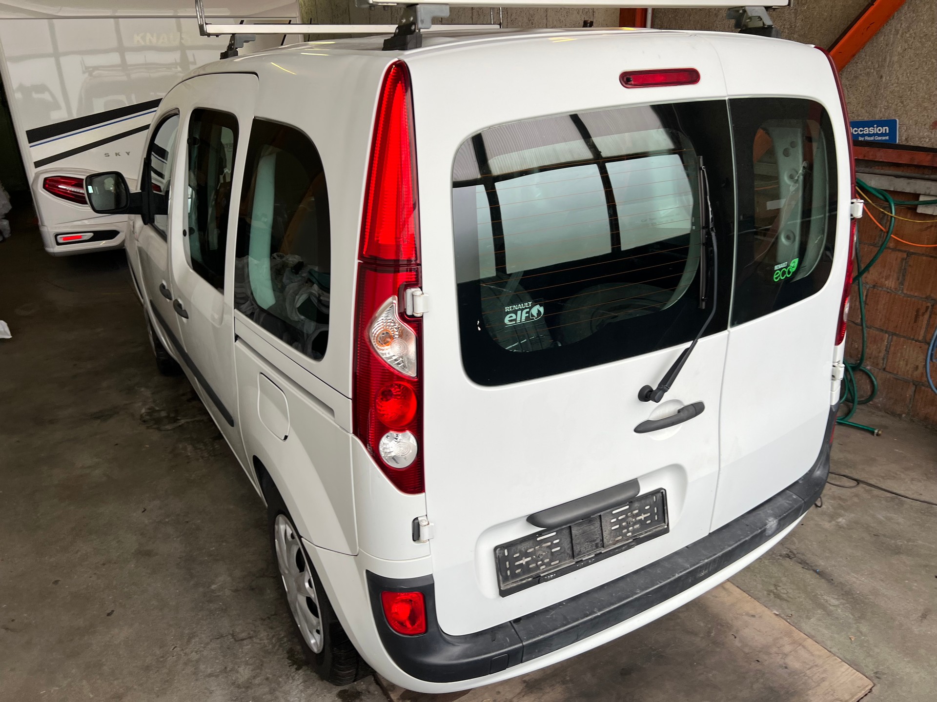 RENAULT Kangoo 1.5 Diesel PS 90 Euro 5 *** 5 Sitze * Klima * 8 fachbereift * Dachständer ***-showroom-element-2