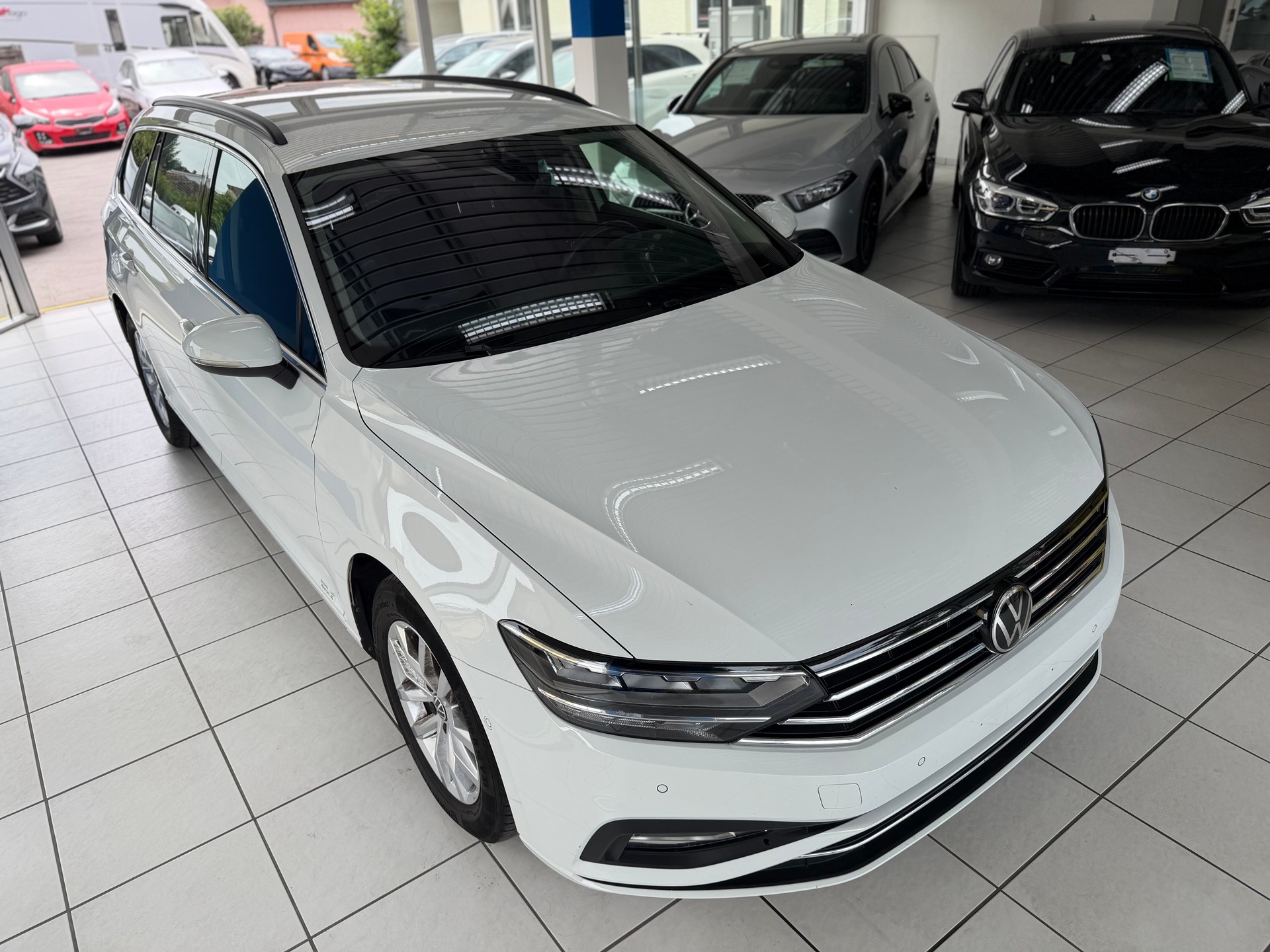 VW Passat 2.0 TDI BMT Business DSG-showroom-element-2