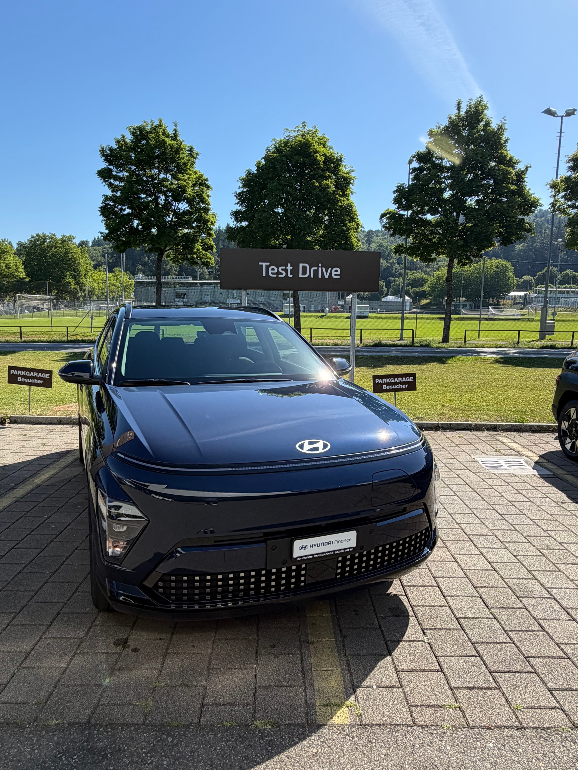 HYUNDAI Kona EV 65.4 kWh Origo-image-4