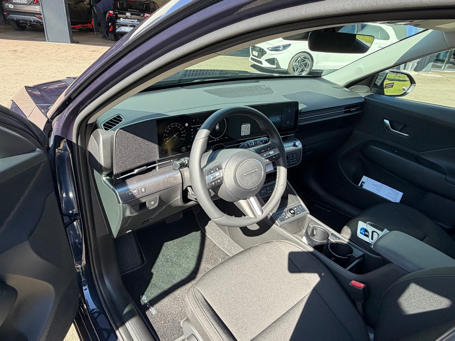 HYUNDAI Kona EV 65.4 kWh Origo-image-5