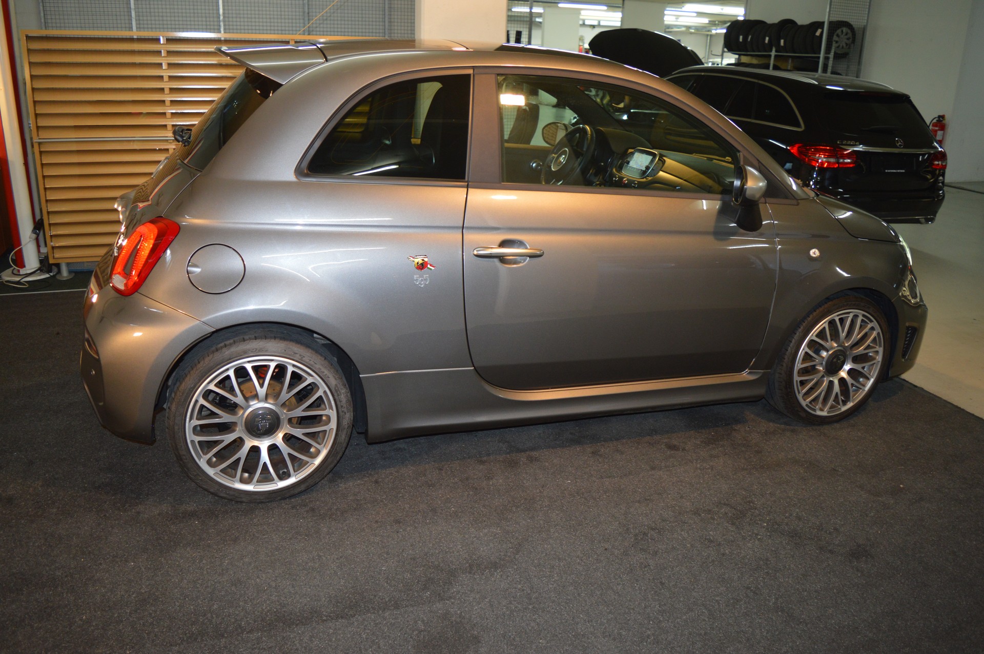 FIAT 595 1.4 16V Turbo Abarth Turismo-image-11