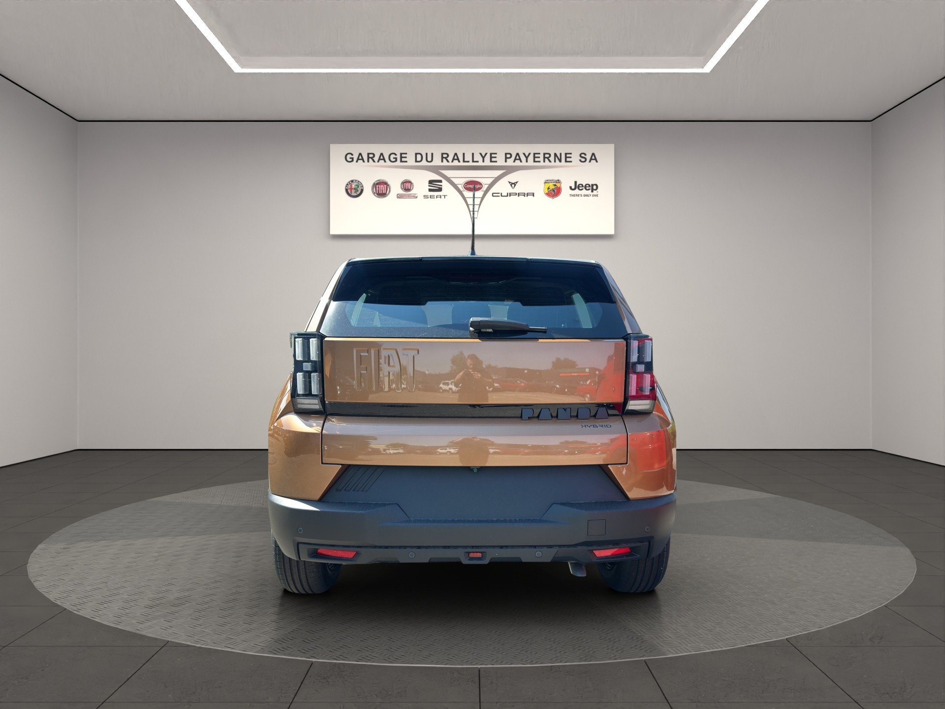 FIAT Grande Panda MHEV Icon-showroom-element-3