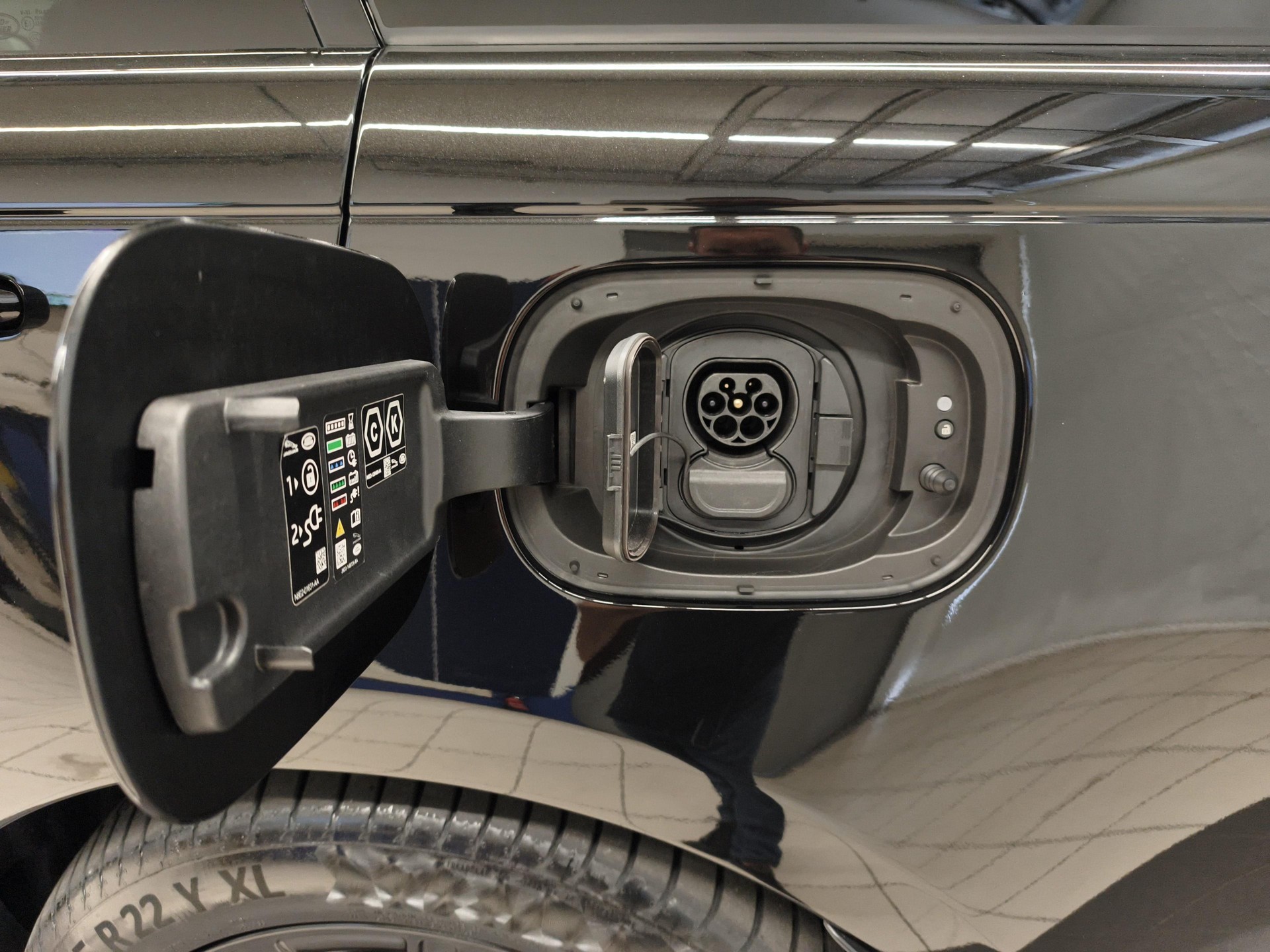 LAND ROVER Range Rover 3.0 Si6 P510e SV - Gancio traino elettrico e pneumatici invernali inclusi-image-15