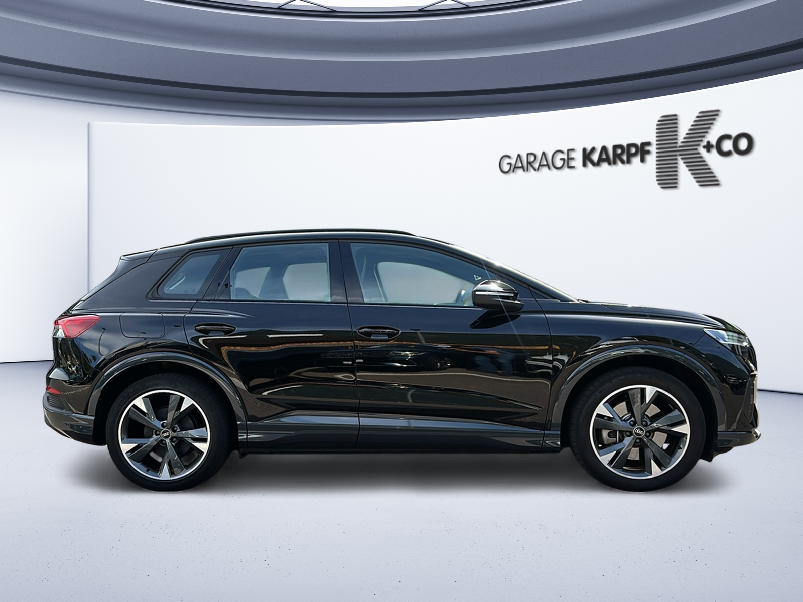 AUDI Q4 e-tron 45 Attraction quattro-image-5