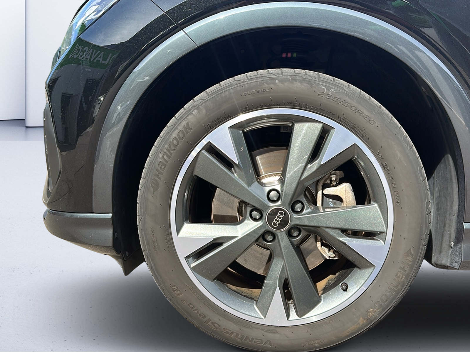 AUDI Q4 e-tron 45 Attraction quattro-image-14