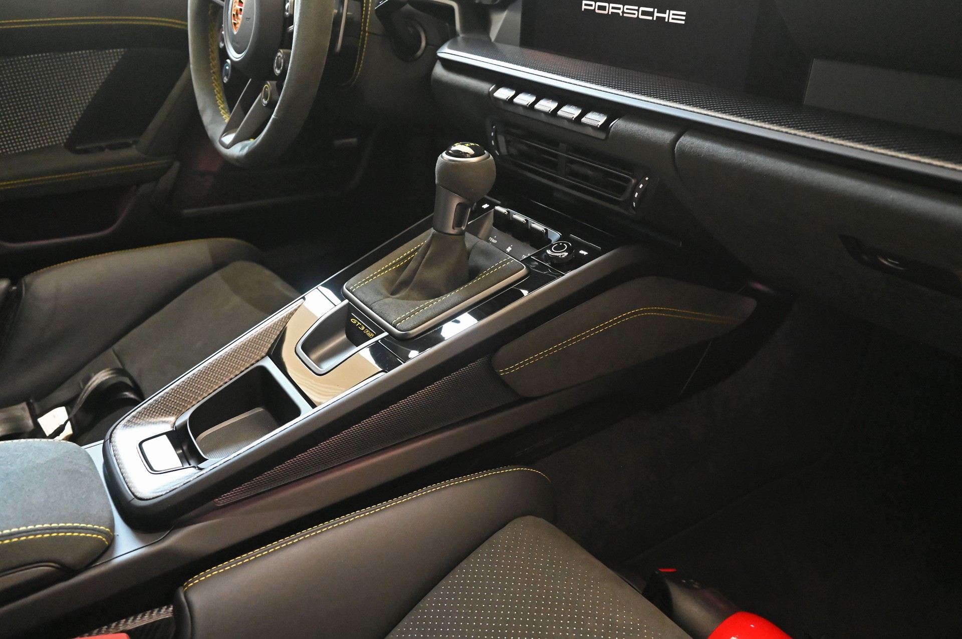 PORSCHE 911 GT3 RS-image-24