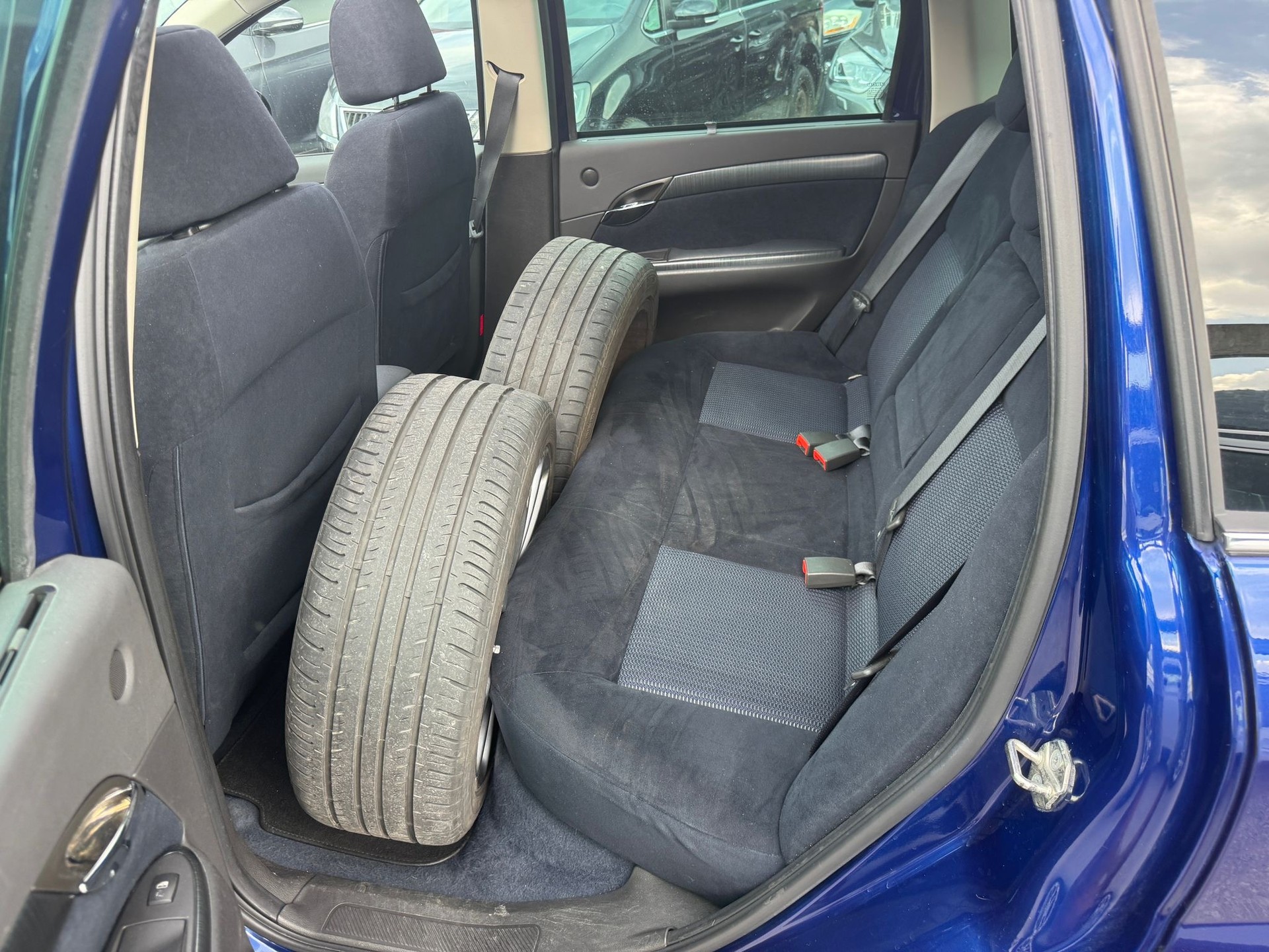 FIAT Croma 1.9 16V JTD Dynamic-image-8