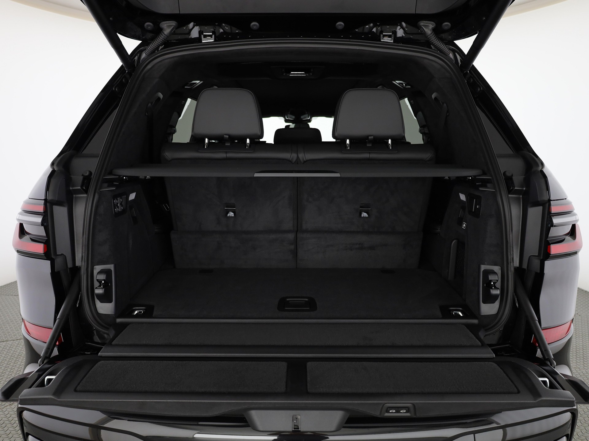 BMW X7 40i xDrive SAG-image-6