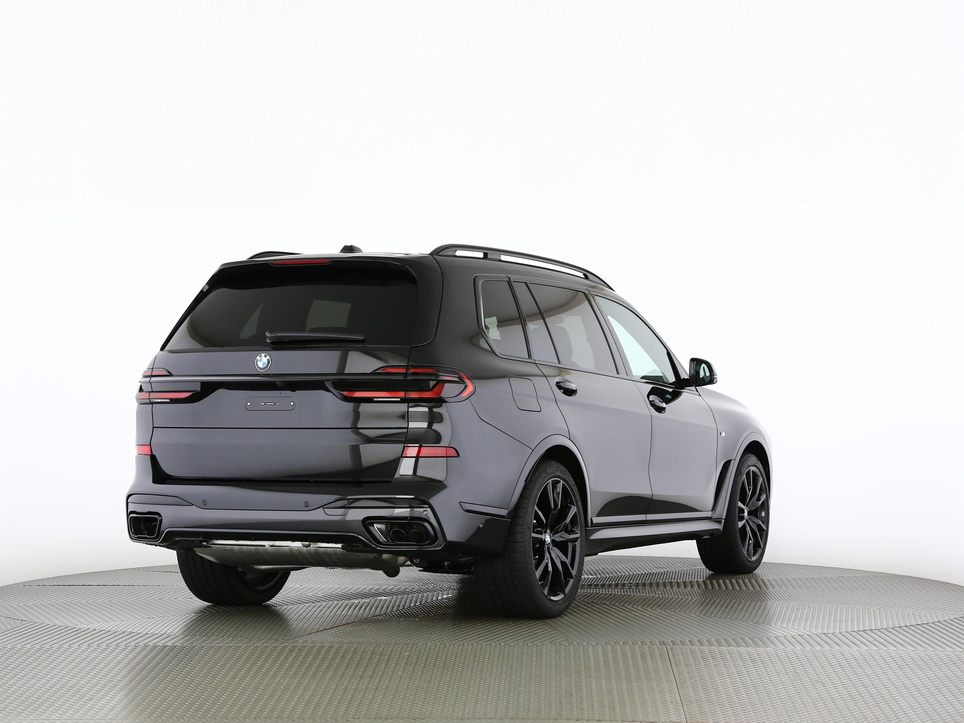 BMW X7 40i xDrive SAG-showroom-element-1