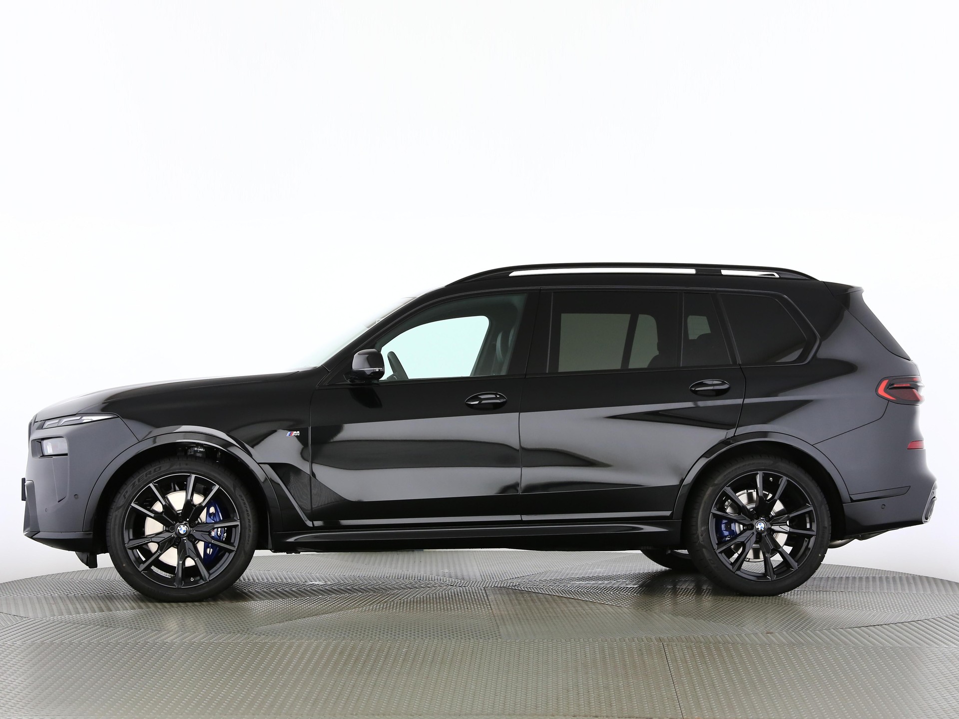 BMW X7 40i xDrive SAG-showroom-element-2