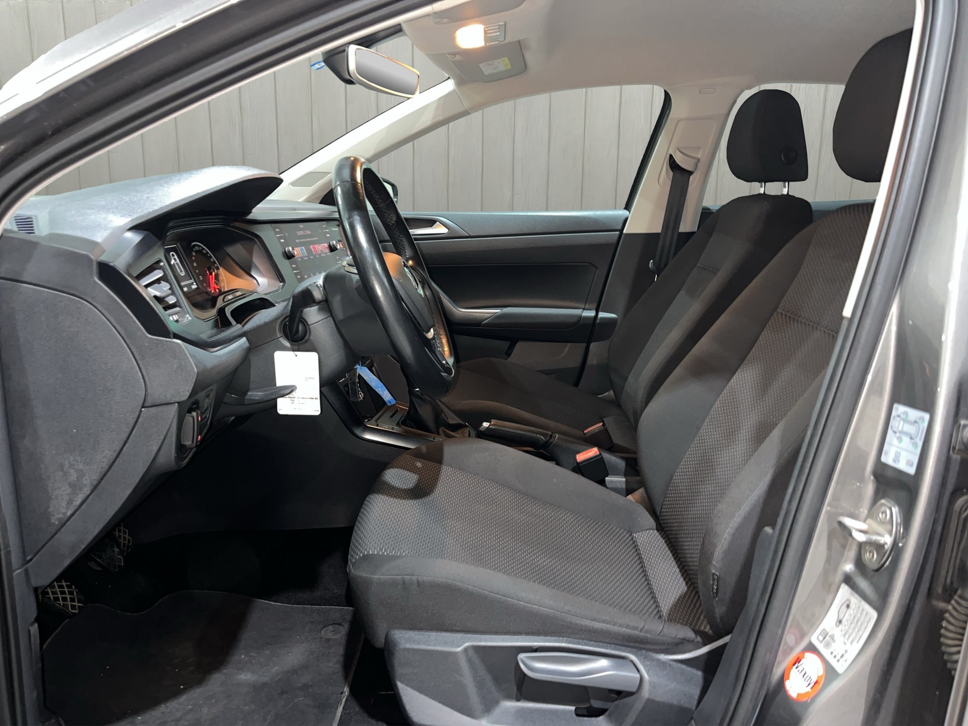 VW Polo 1.0 TSI BMT Trendline-image-10