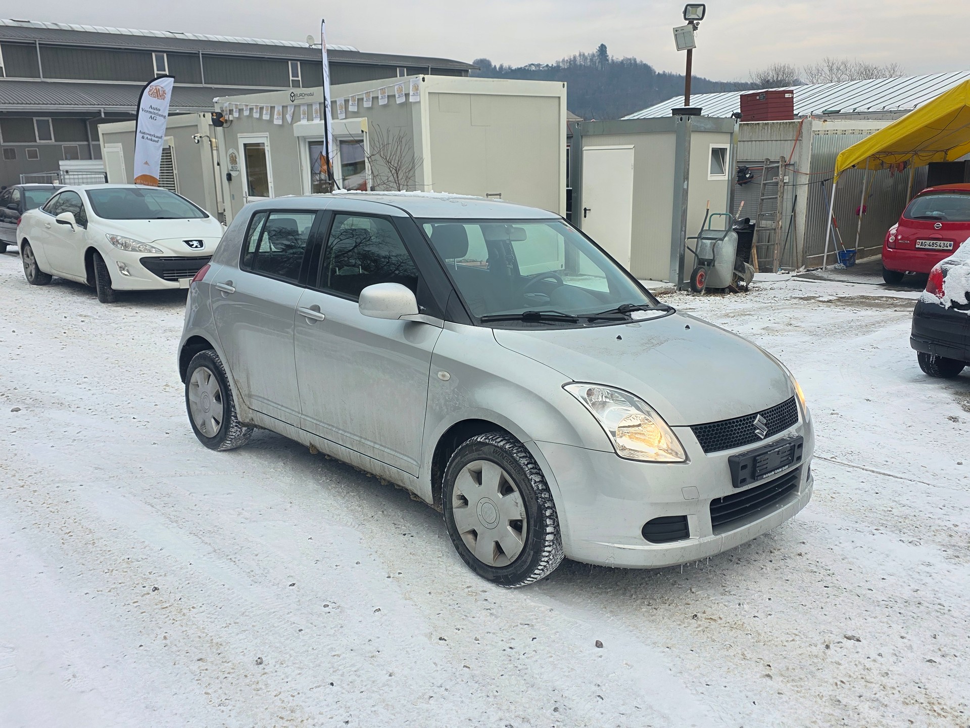 SUZUKI Swift 1.3i 16V GL Top 4x4 /-image-5