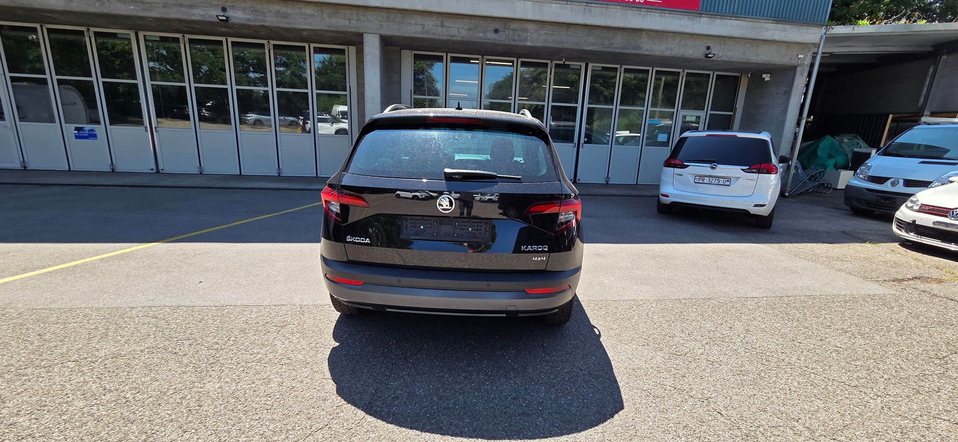 SKODA Karoq 2.0 TDI CR Style 4x4 DSG-image-1