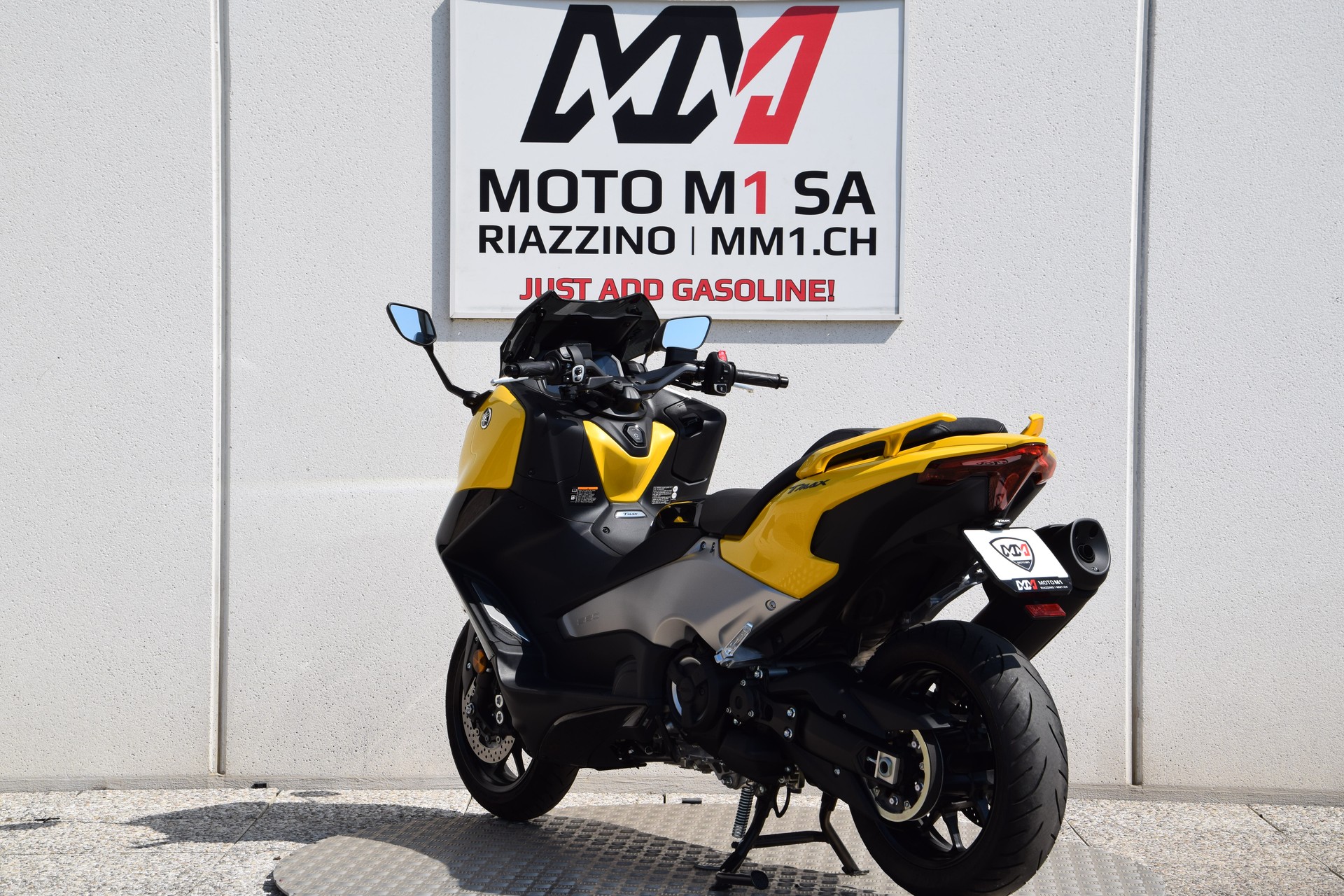 YAMAHA T-MAX 560-image-5