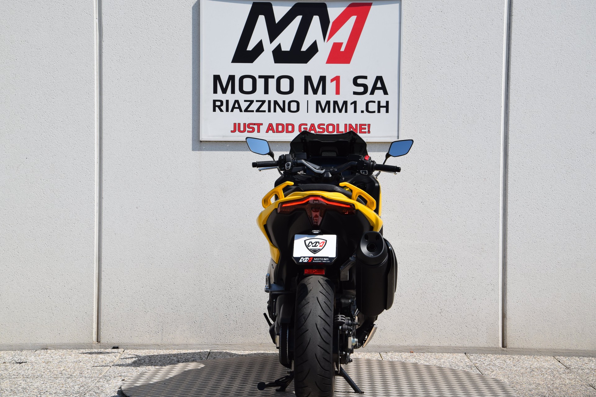 YAMAHA T-MAX 560-image-6