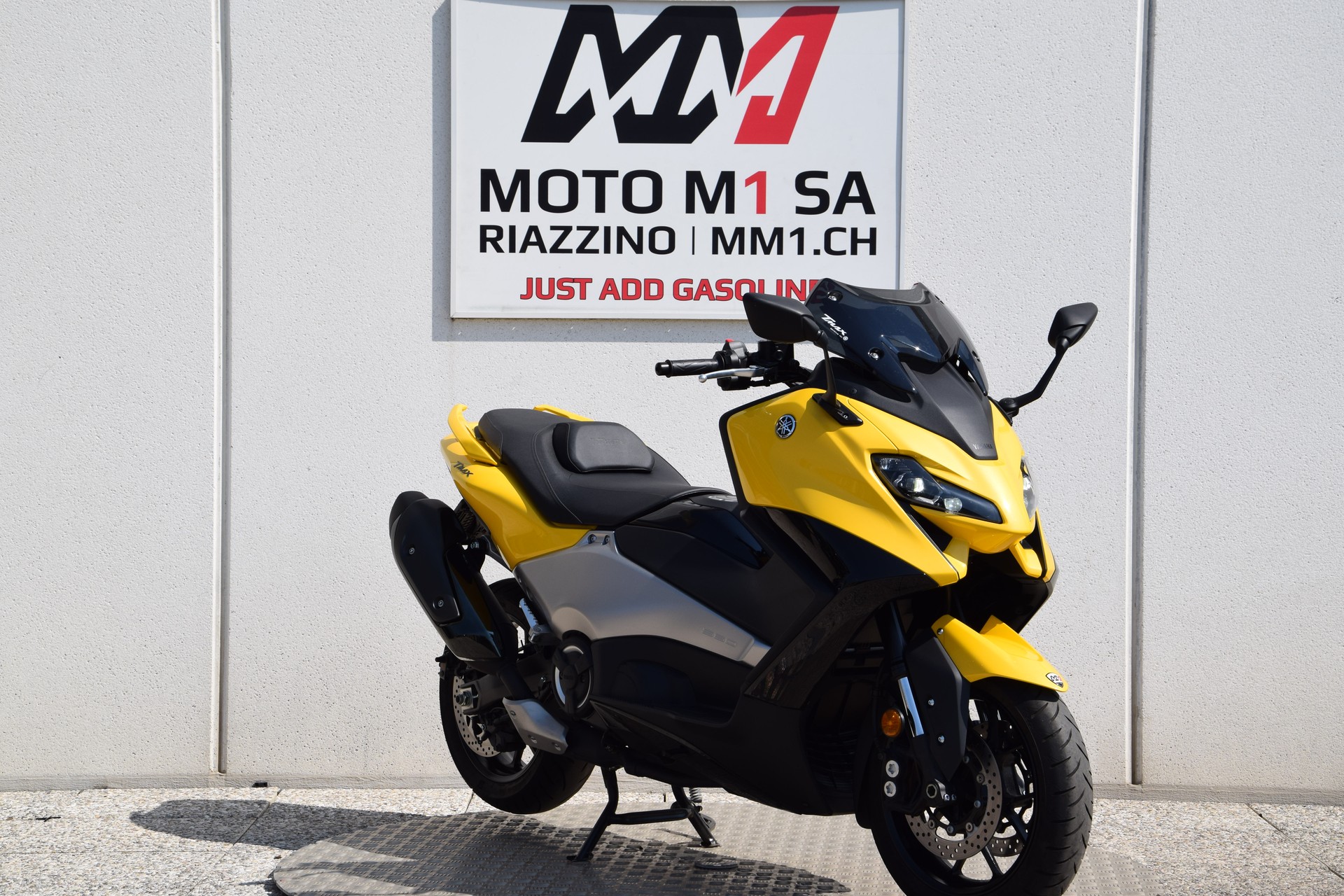 YAMAHA T-MAX 560-image-1