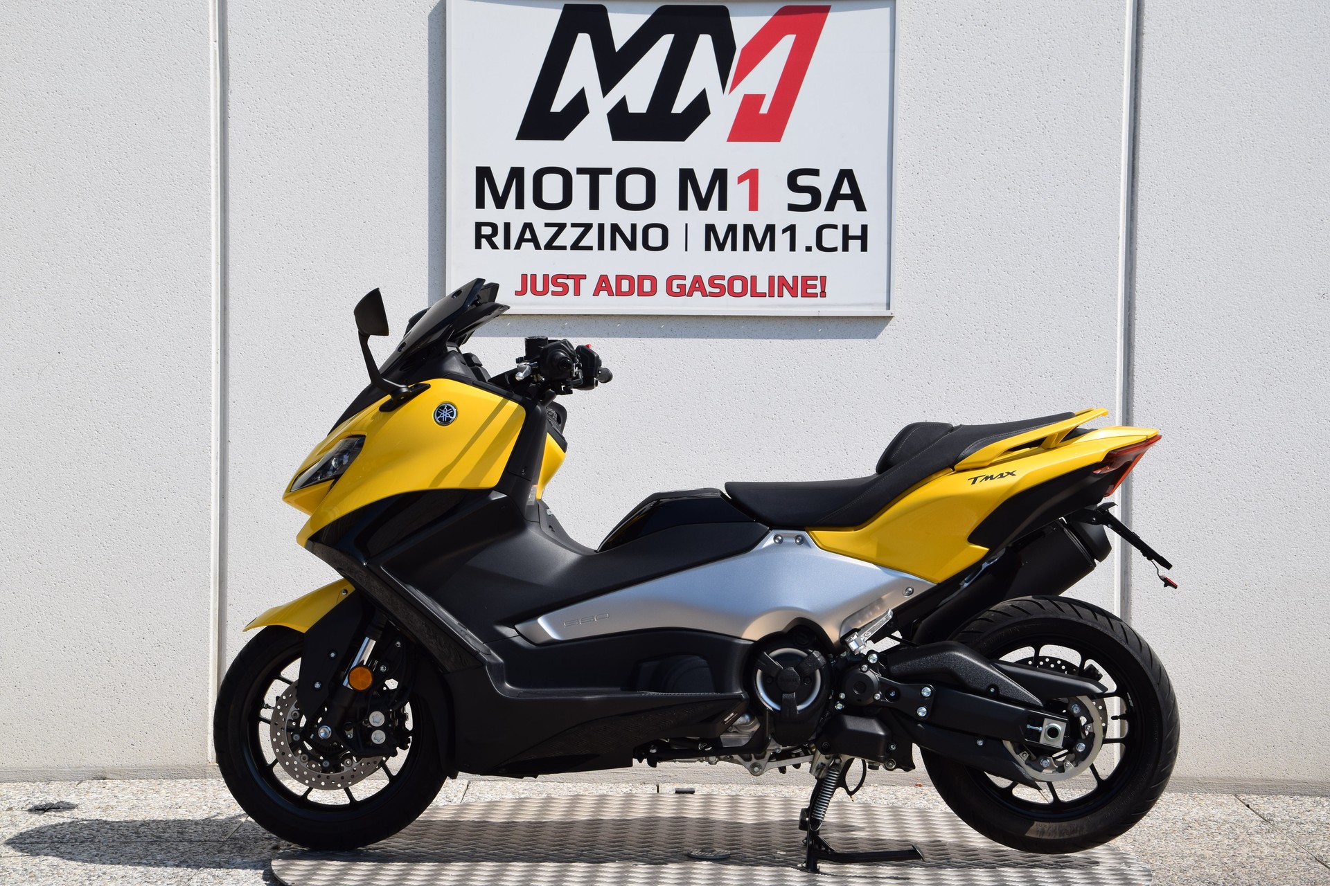 YAMAHA T-MAX 560-image-4