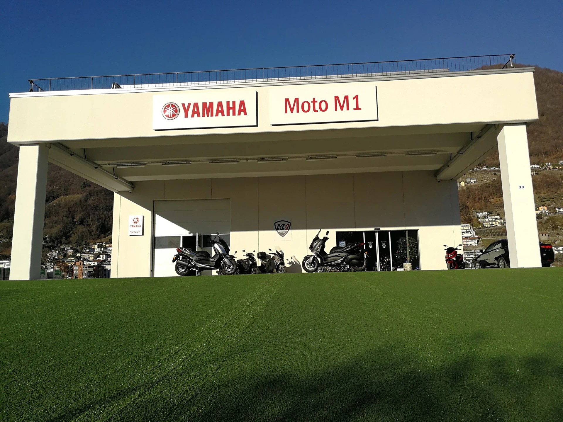YAMAHA T-MAX 560-image-15