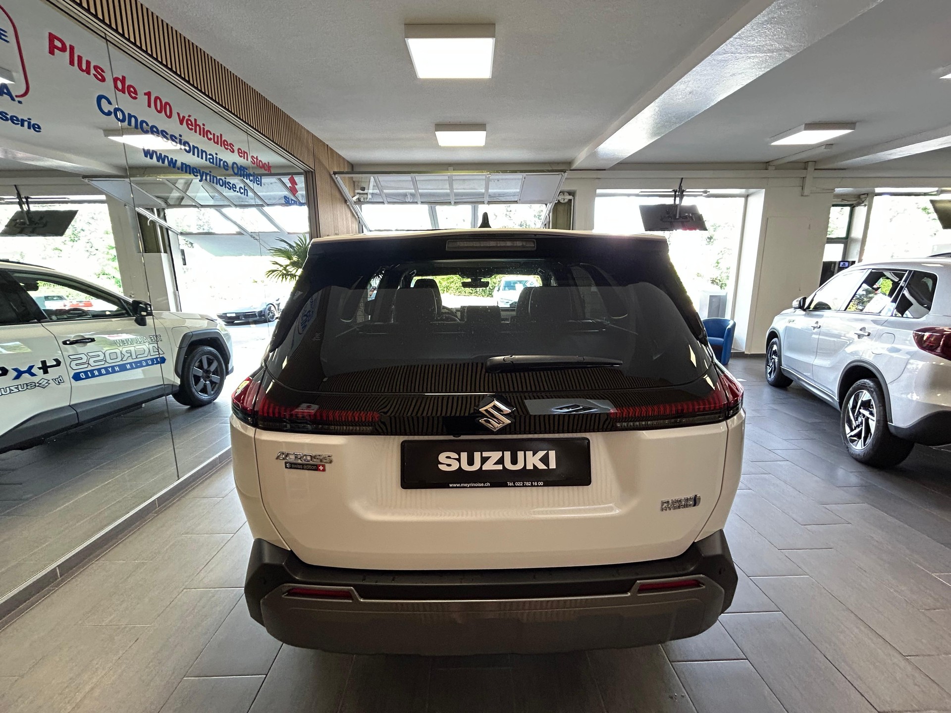 SUZUKI Across 2.5 PHEV Compact Top 4x4-image-6