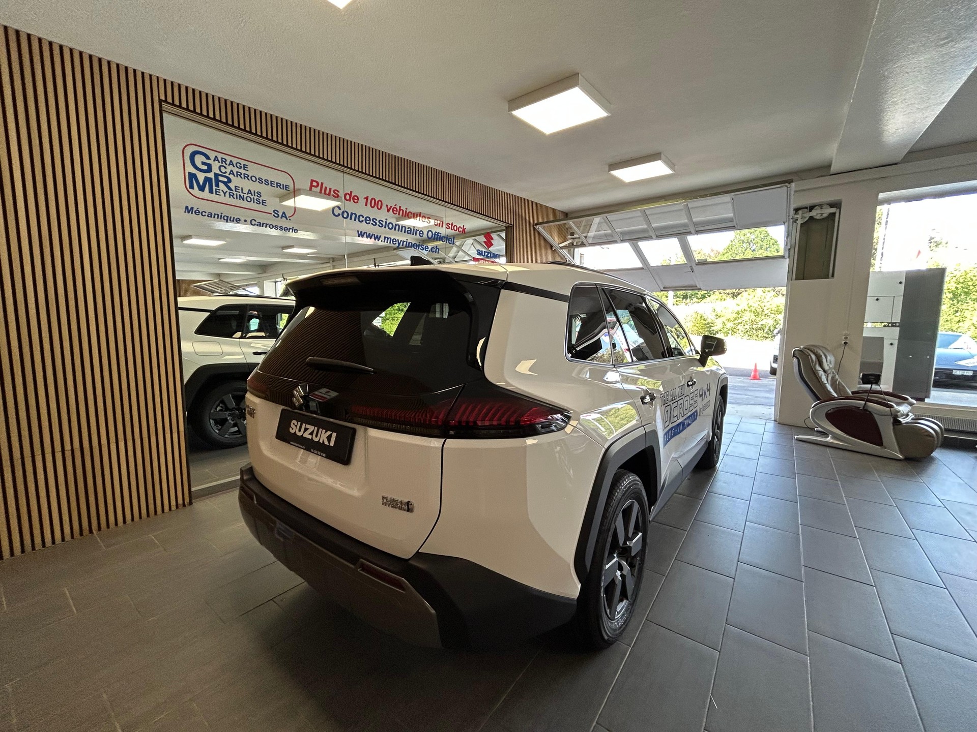 SUZUKI Across 2.5 PHEV Compact Top 4x4-image-7