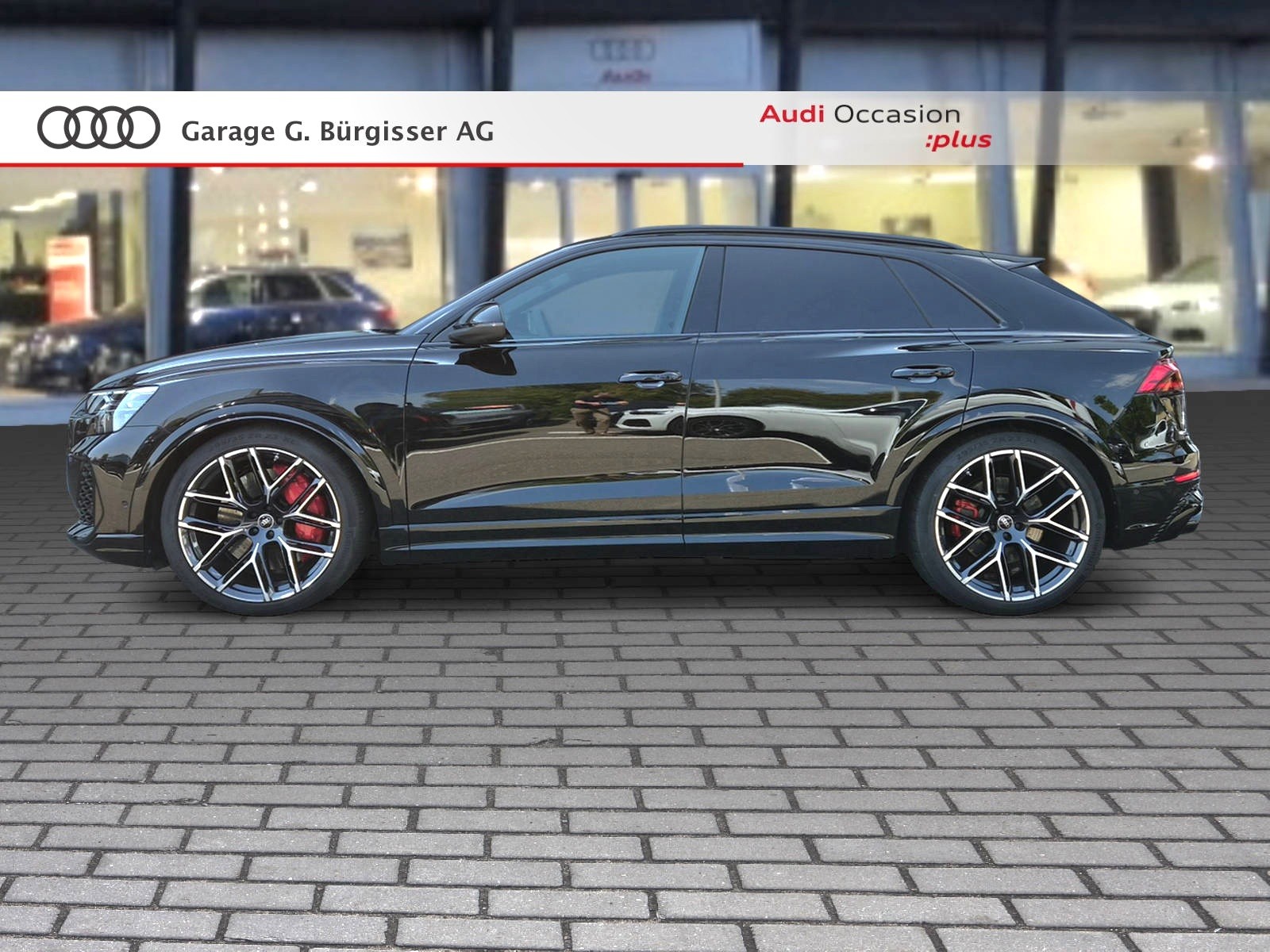 AUDI RSQ8 quattro Mythosschwarz Metallic-showroom-element-2