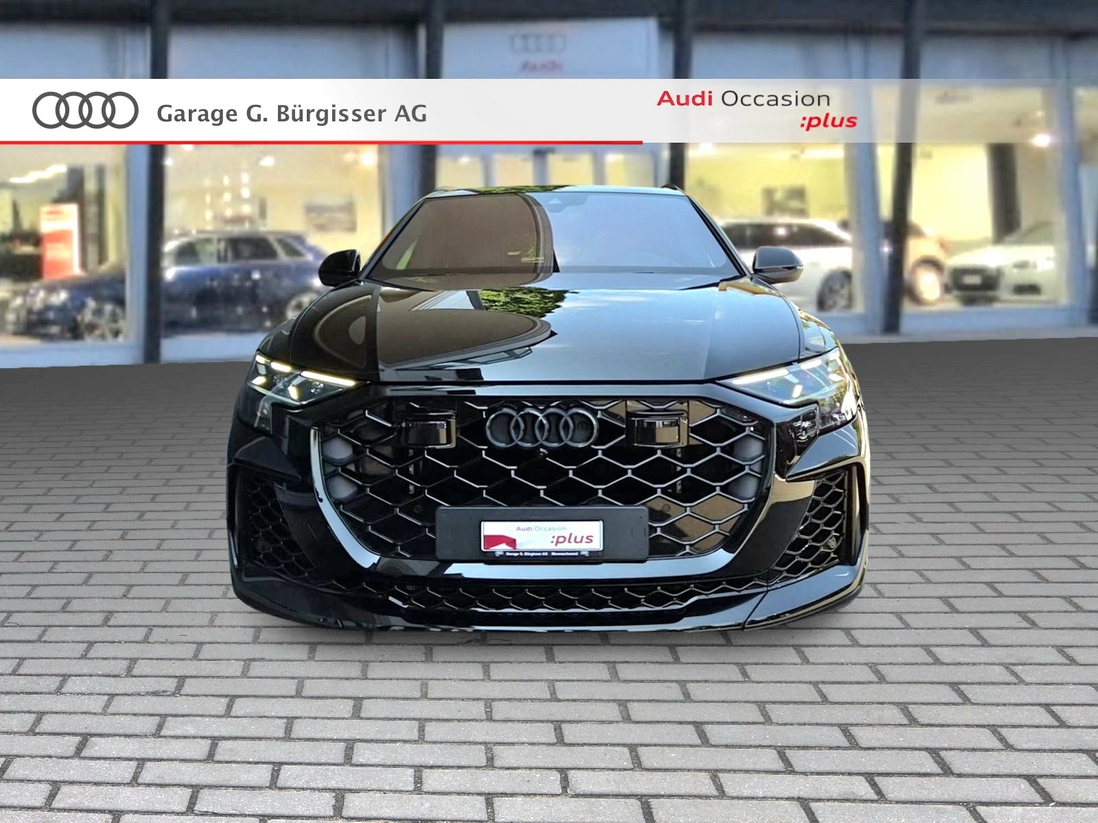 AUDI RSQ8 quattro Mythosschwarz Metallic-showroom-element-1