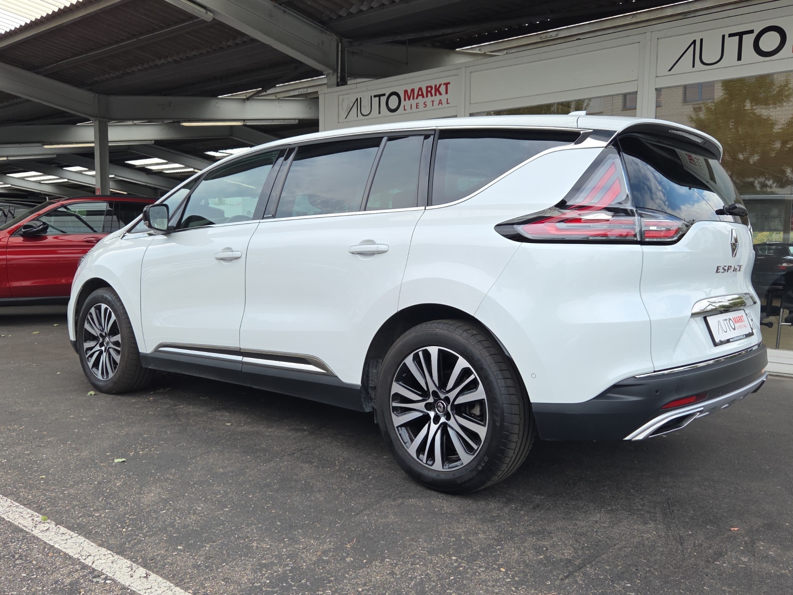 RENAULT Espace 1.8 TCe Initiale EDC-showroom-element-1