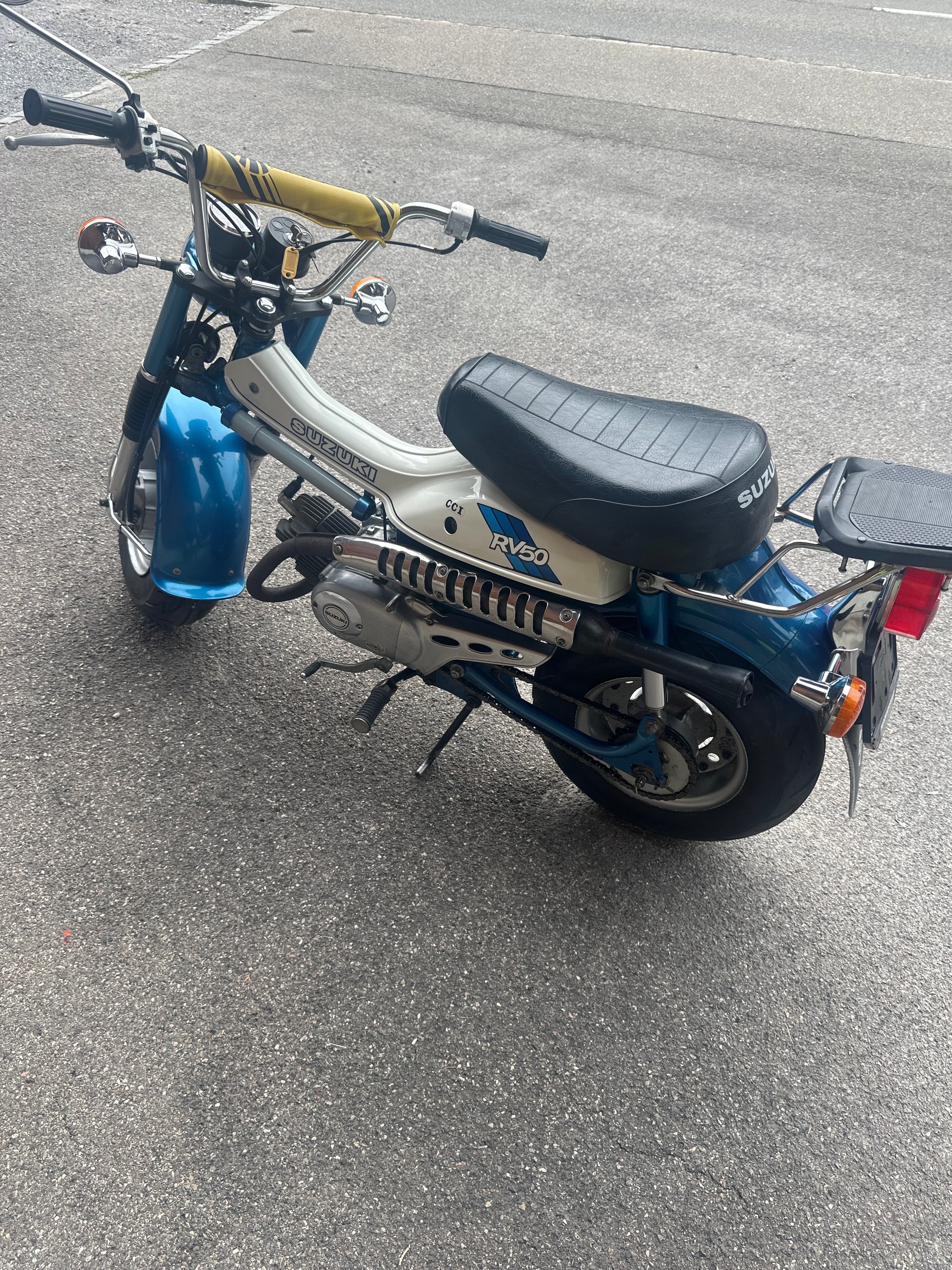 SUZUKI RV-image-2