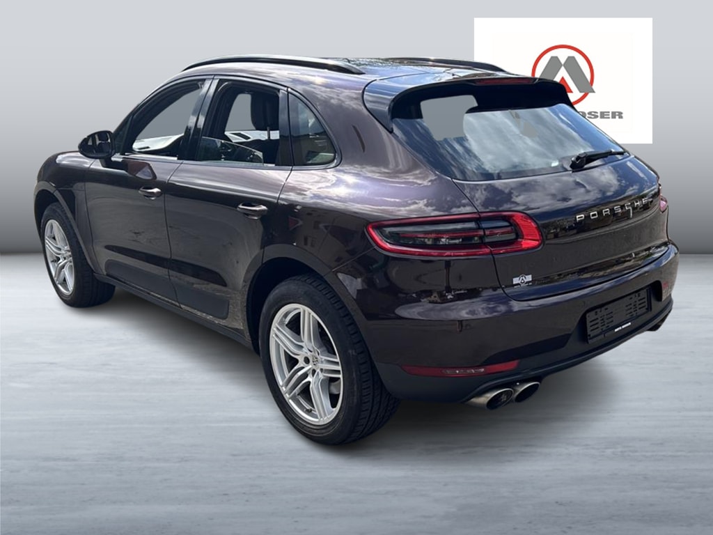 PORSCHE S-showroom-element-3