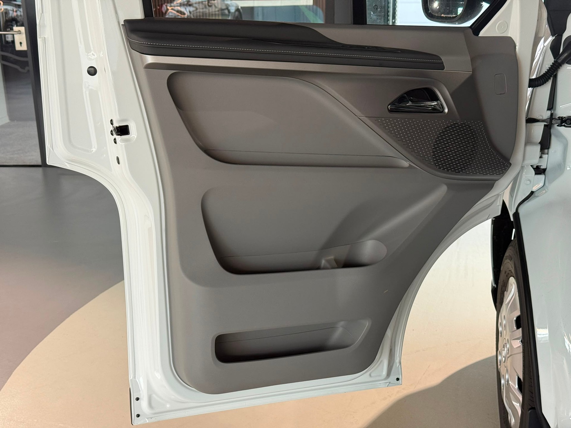 MAXUS Deliver 7 2.0D L1-image-27