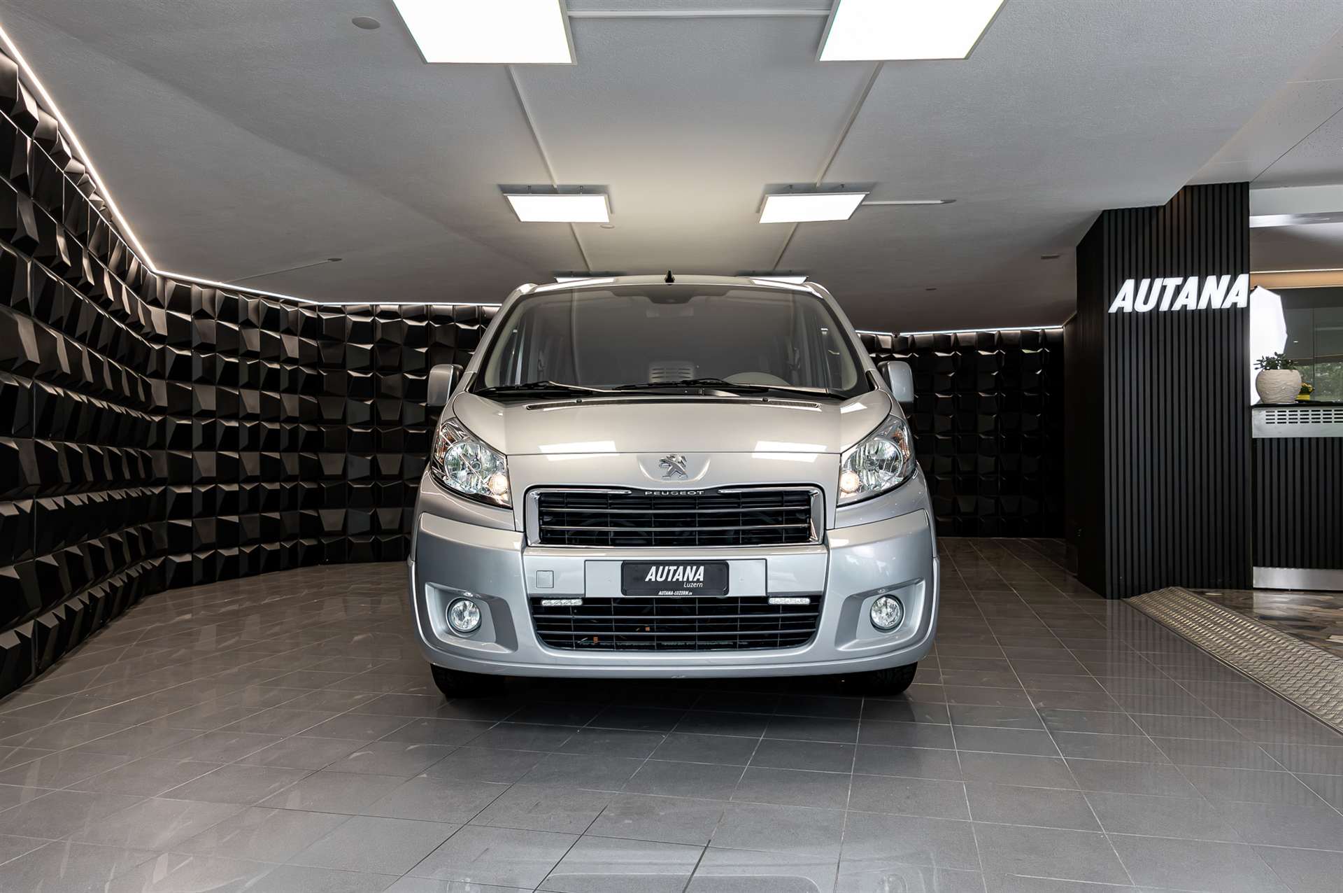 PEUGEOT Expert Tepee 2.0 HDi A Allure L2-showroom-element-3