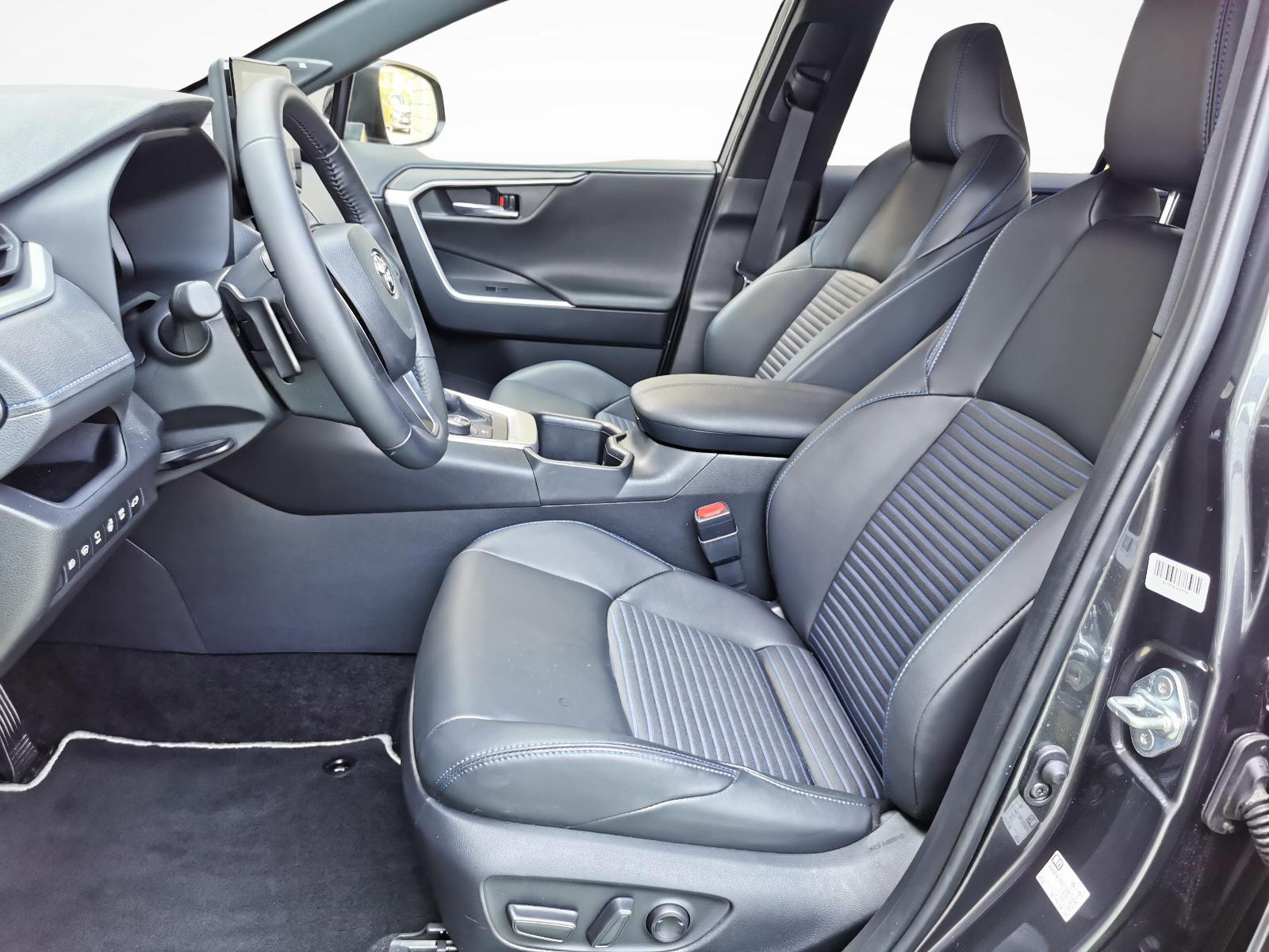 TOYOTA RAV4 2.5 HEV Style-showroom-element-1