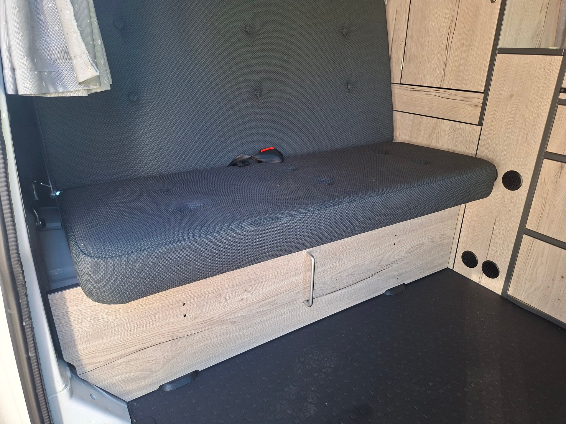 VW T6 2.0 TDI MareMonti COMFORT Camper 5Sitze-image-10