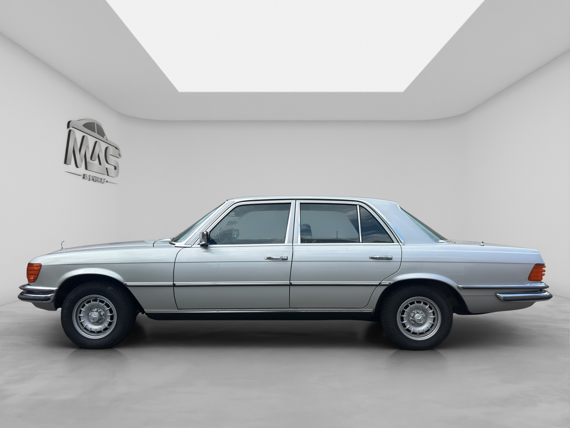 MERCEDES-BENZ 280 SE Automatic-showroom-element-2